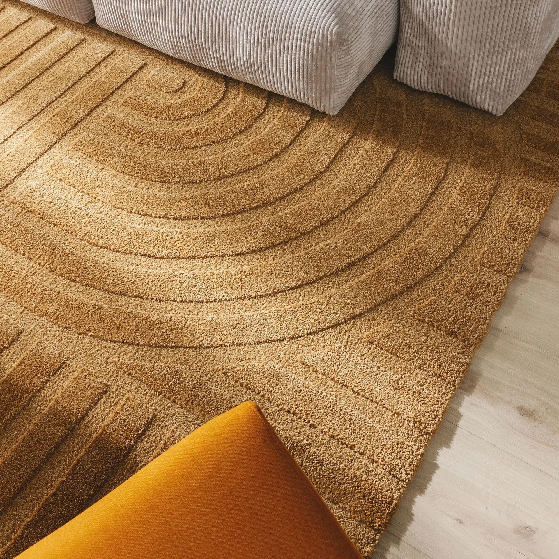 Zefira tappeto con motivo a rilievo giallo impermeabile - divani.store