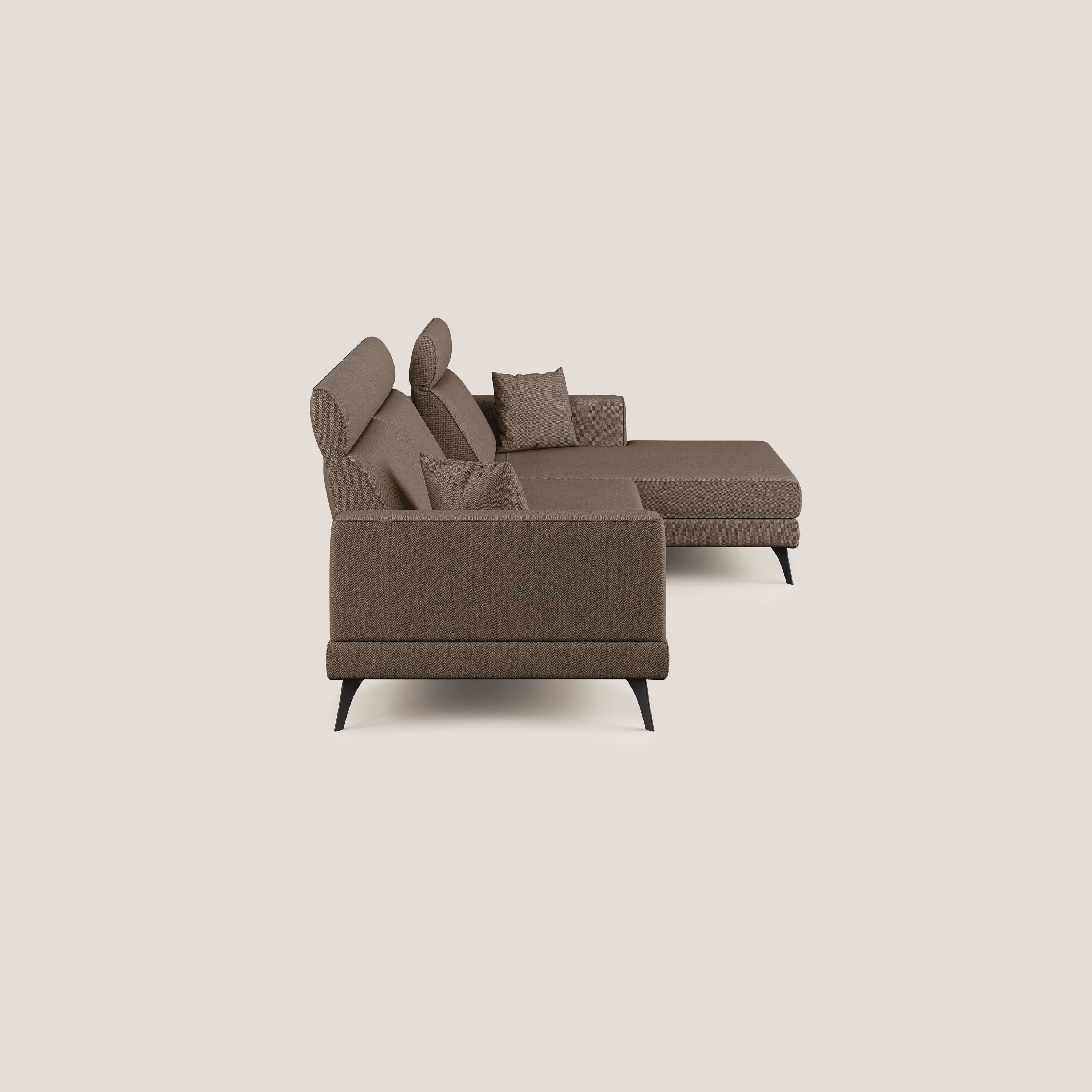 Slide Divano angolare con schienali traslanti e poggiatesta regolabili in tessuto smacchiabile T05 marrone - divani.store