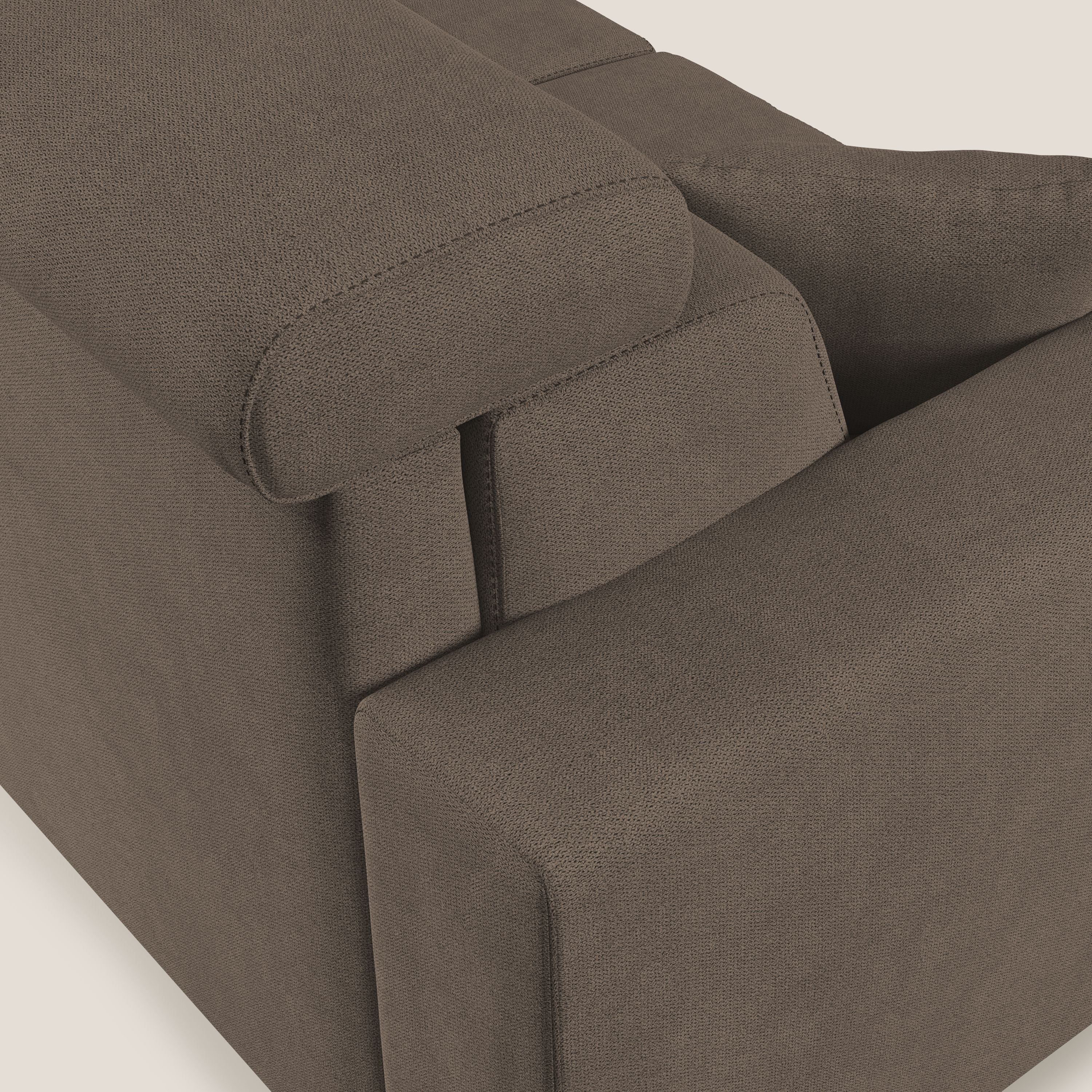 Pegaso divano letto angolare con poggiatesta reclinabili e rivestimento impermeabile T02 marrone - divani.store