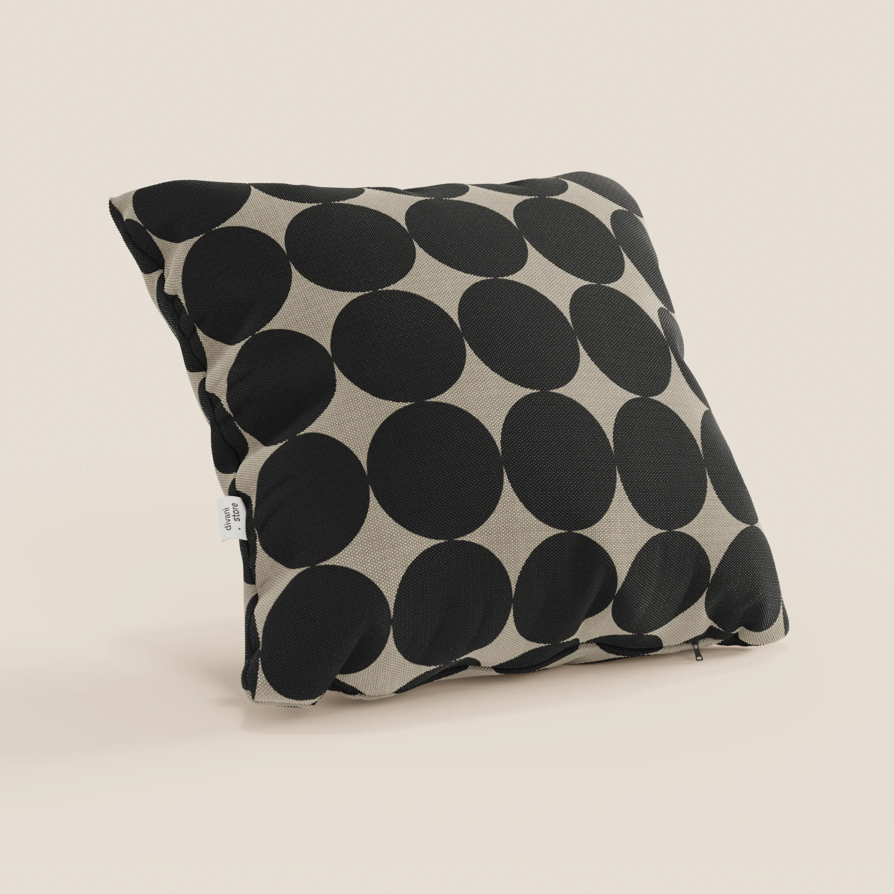 Il cuscino Dot cuscini geometrici di Divani.Store è un cuscino decorativo quadrato in tessuto idrorepellente color tortora con vistosi pois neri e targhetta laterale, che aggiunge un tocco di fascino a qualsiasi spazio. Disponibile in vari colori.