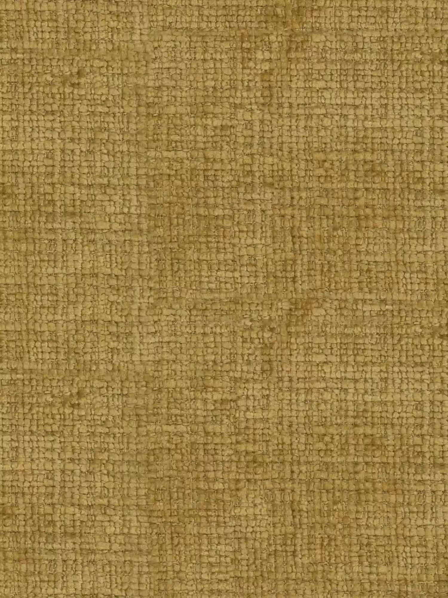 Primo piano della poltrona Dafne Sedia di Divani.Store, realizzata con tessuto in ciniglia certificato OEKO-TEX® in una calda tonalità di marrone dorato e rovere naturale massiccio, con un motivo a griglia intrecciato che conferisce un aspetto rustico e una piacevole sensazione al tatto.
