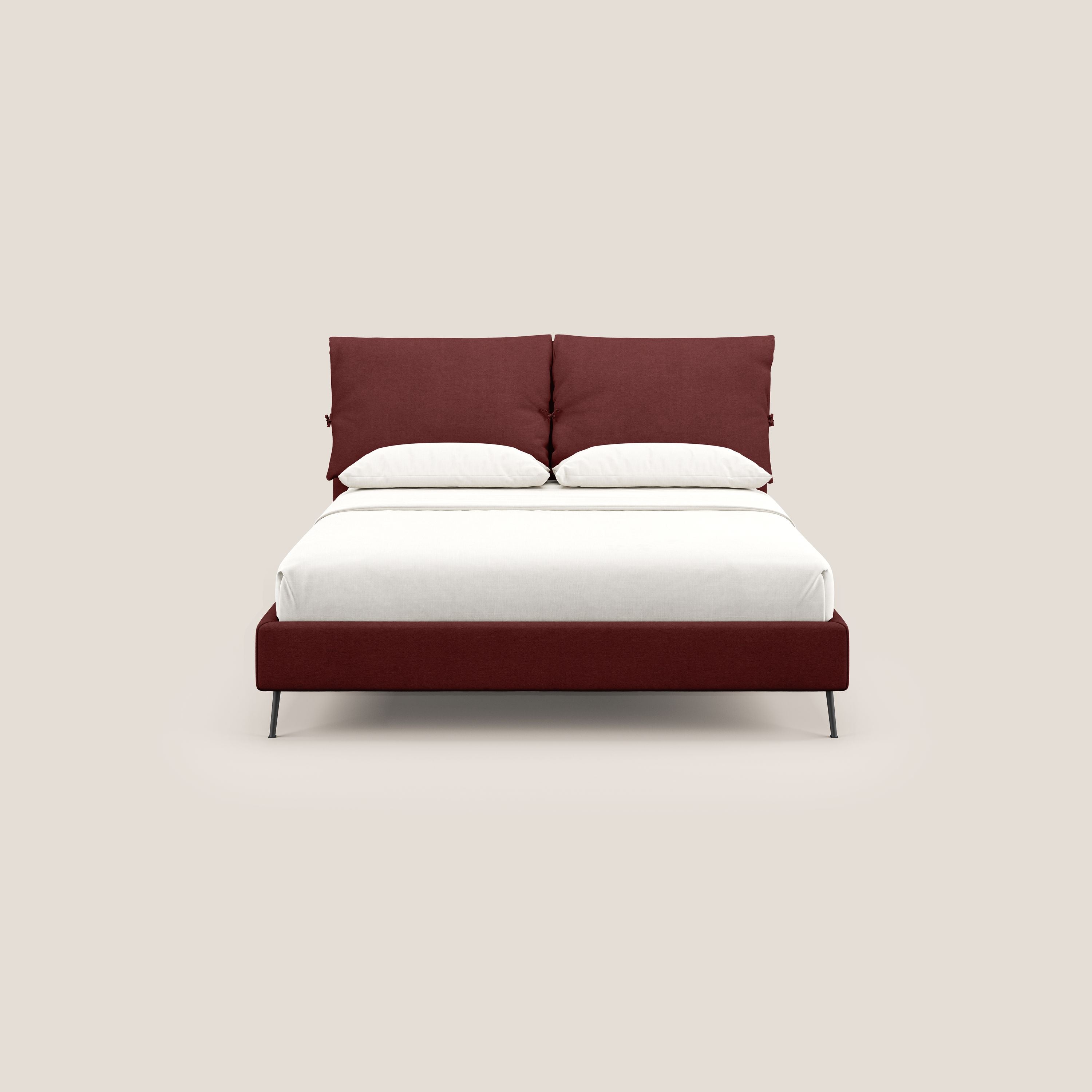 Artemisia letto imbottito con piedini alti sfoderabile in tessuto smacchiabile T17 rosso - divani.store