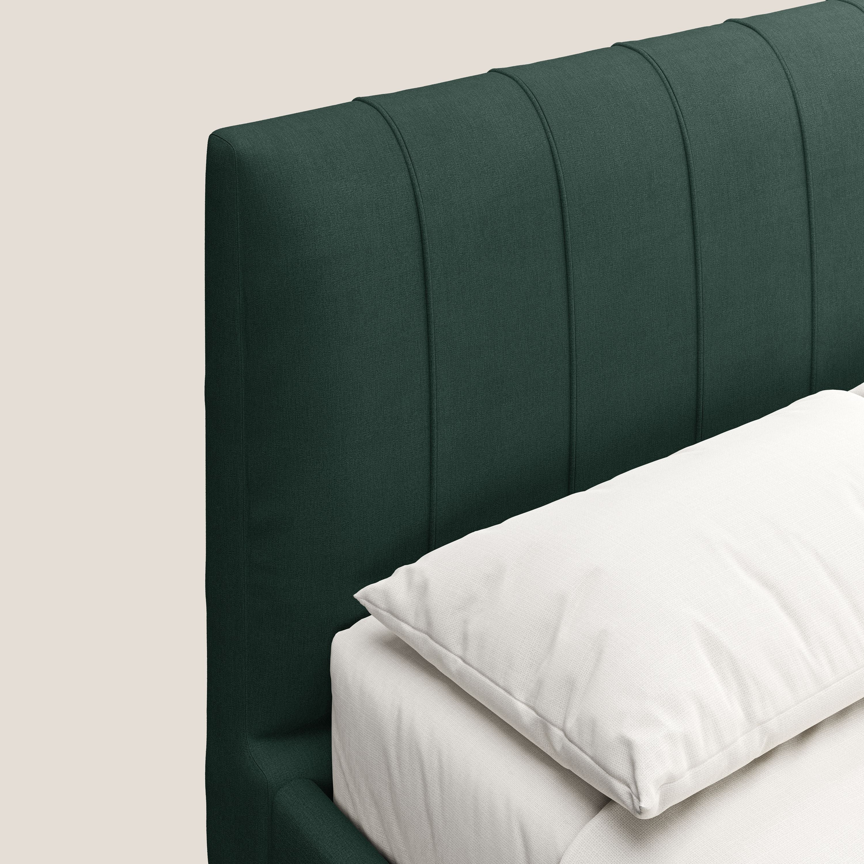 Calliope letto imbottito piedini alti completamente sfoderabile in tessuto smacchiabile T17 verde - divani.store