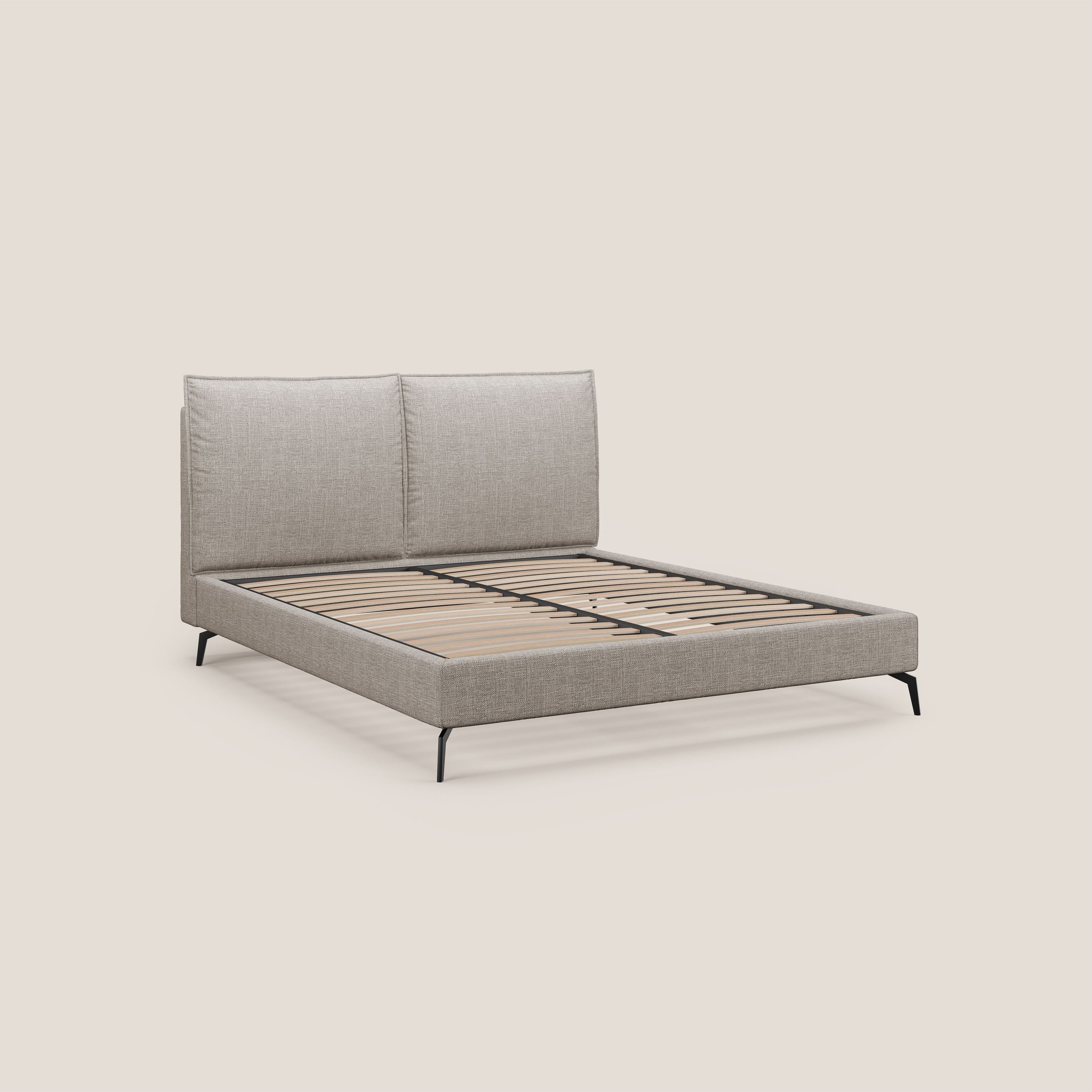 Cloe letto imbottito con piedi in metallo sfoderabile in tessuto fiammato impermeabile T06 tortora - divani.store