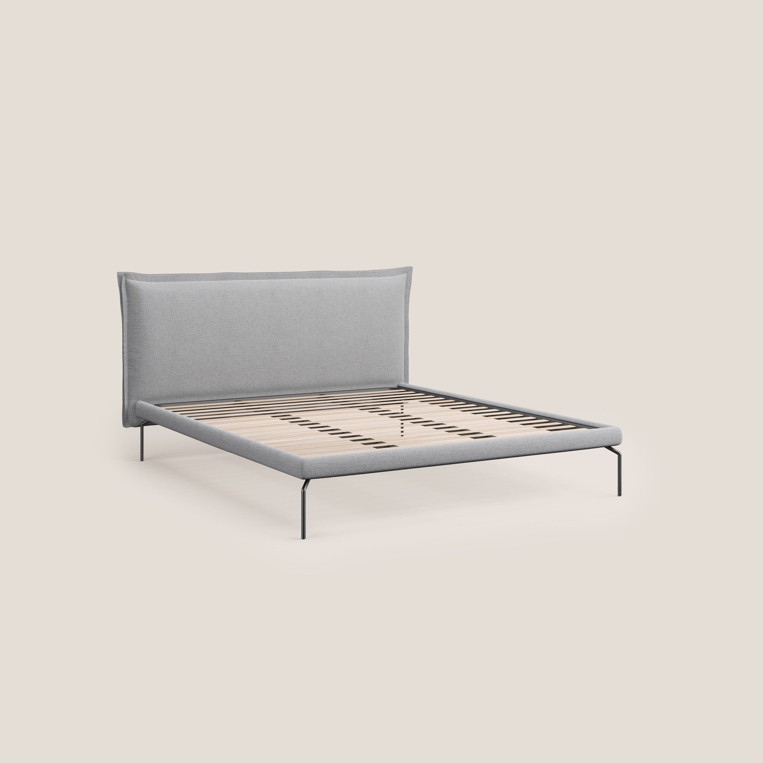 Eric letto imbottito design minimal in morbido tessuto impermeabile T14 grigio chiaro - divani.store