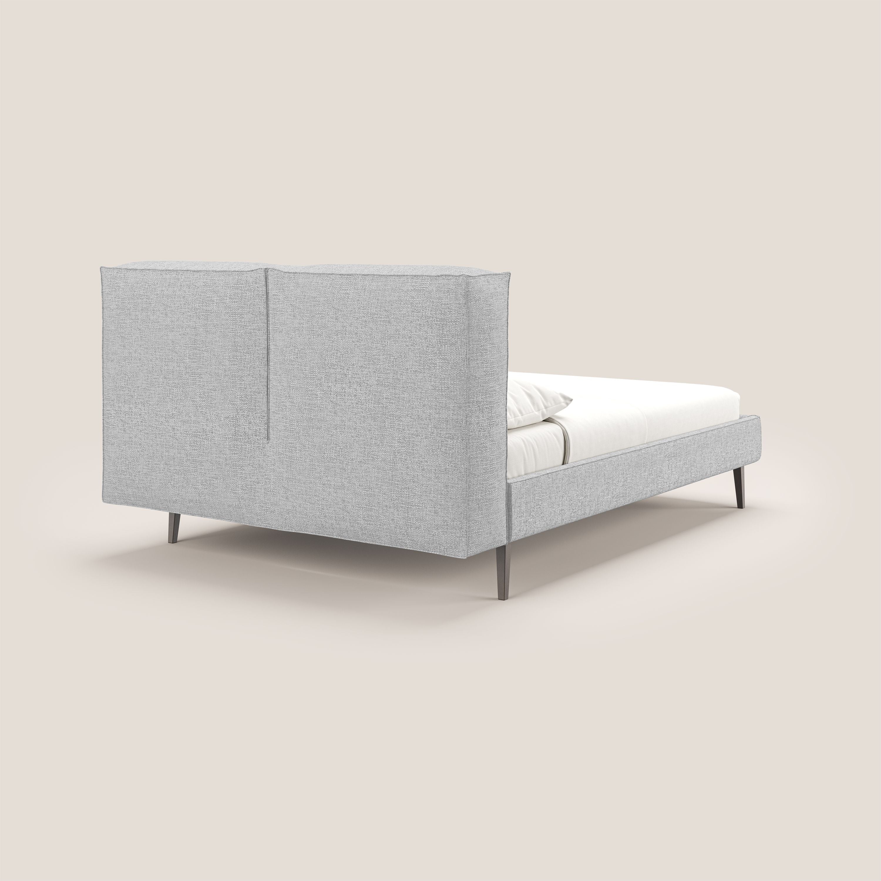 Isotta letto imbottito completamente sfoderabile in morbido tessuti impermeabile T10 grigio chiaro - divani.store