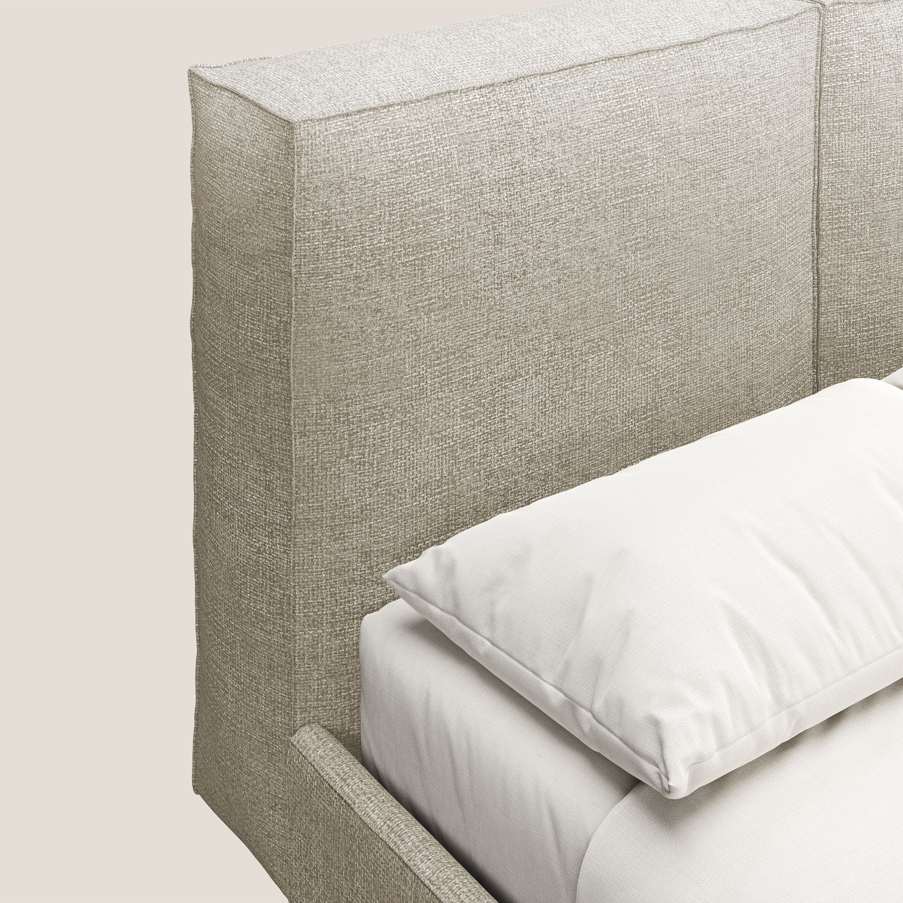 Isotta letto imbottito completamente sfoderabile in morbido tessuti impermeabile T10 tortora - divani.store