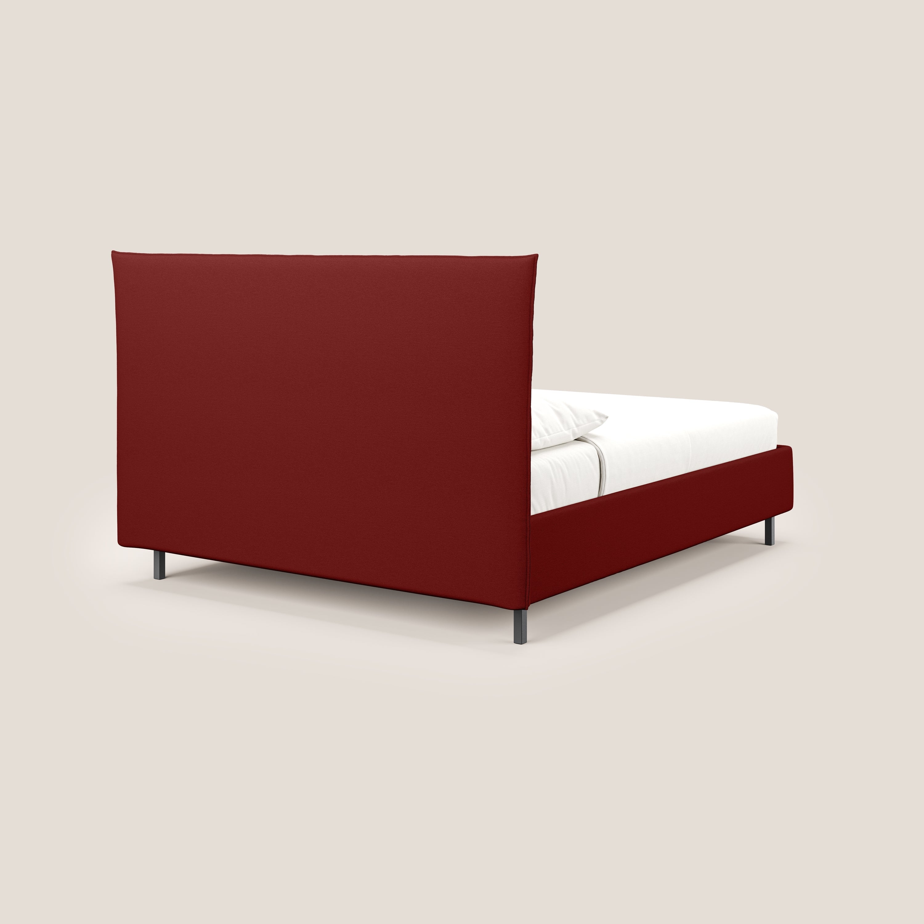 Izumi letto imbottito contenitore con piedi alti in tessuto smacchiabile T05 rosso - divani.store