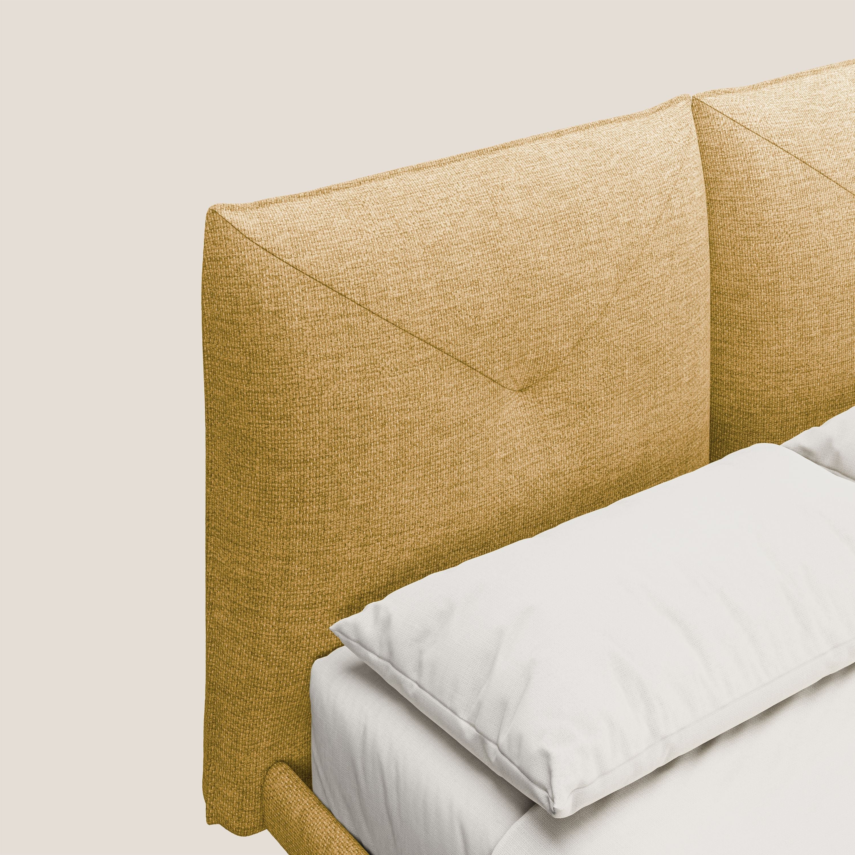 Jolie letto a doppio pannello con piedi alti in metallo in tessuto smacchiabile T18 giallo - divani.store