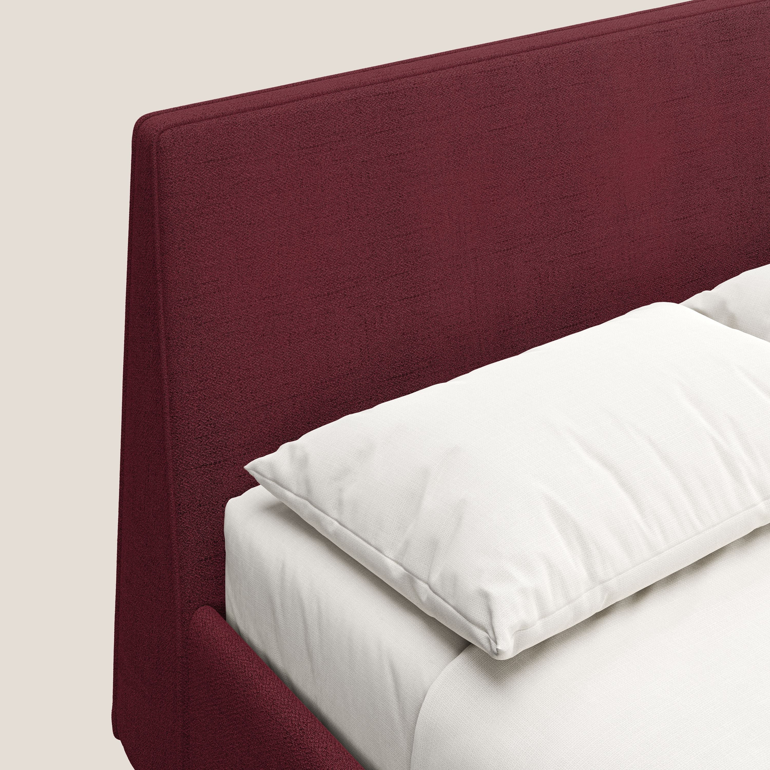 Justin letto imbottito contenitore e sfoderabile in tessuto fiammato impermeabile T03 rosso - divani.store