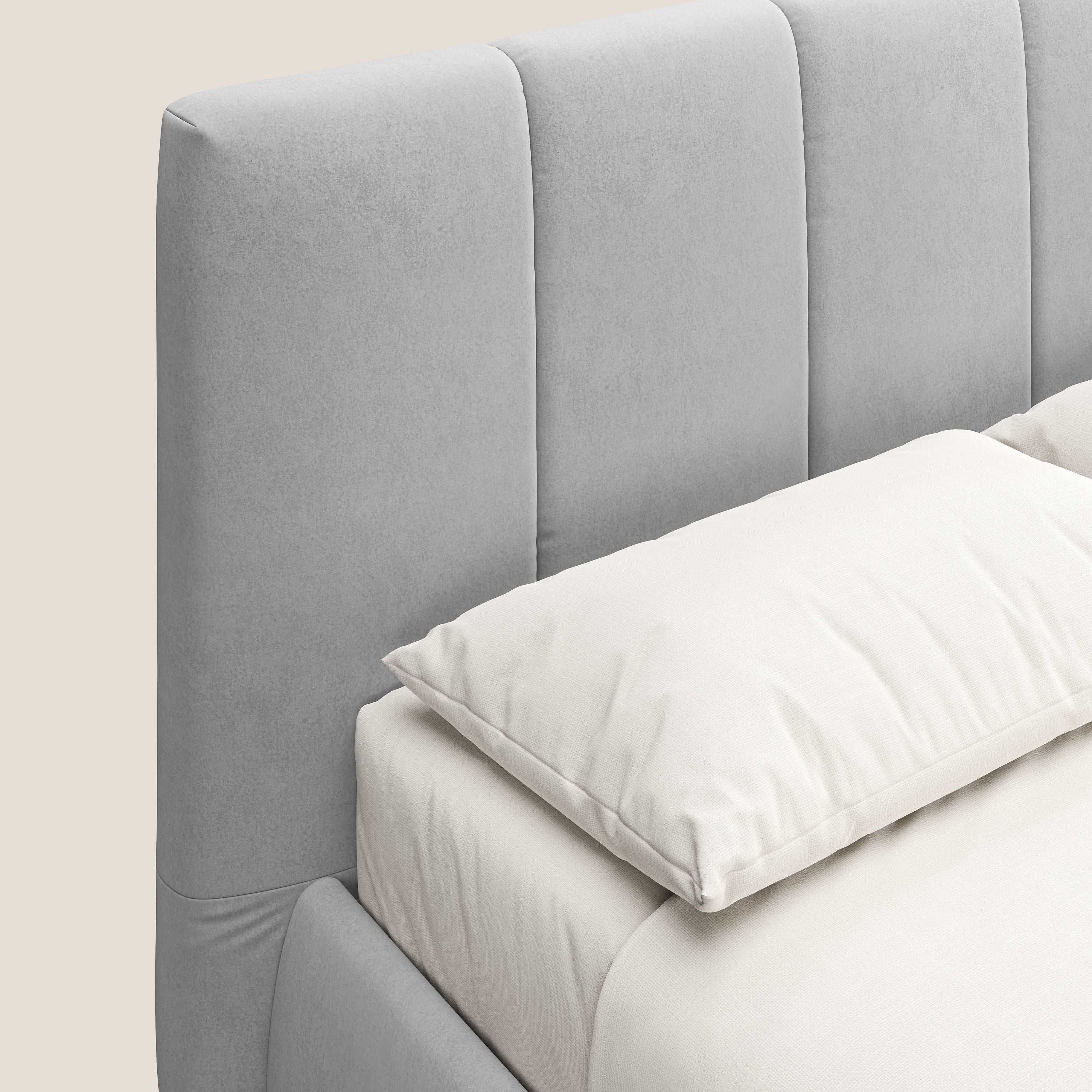 Laura letto imbottito contenitore e sfoderabile in microfibra velluto impermeabile T09 grigio chiaro - divani.store
