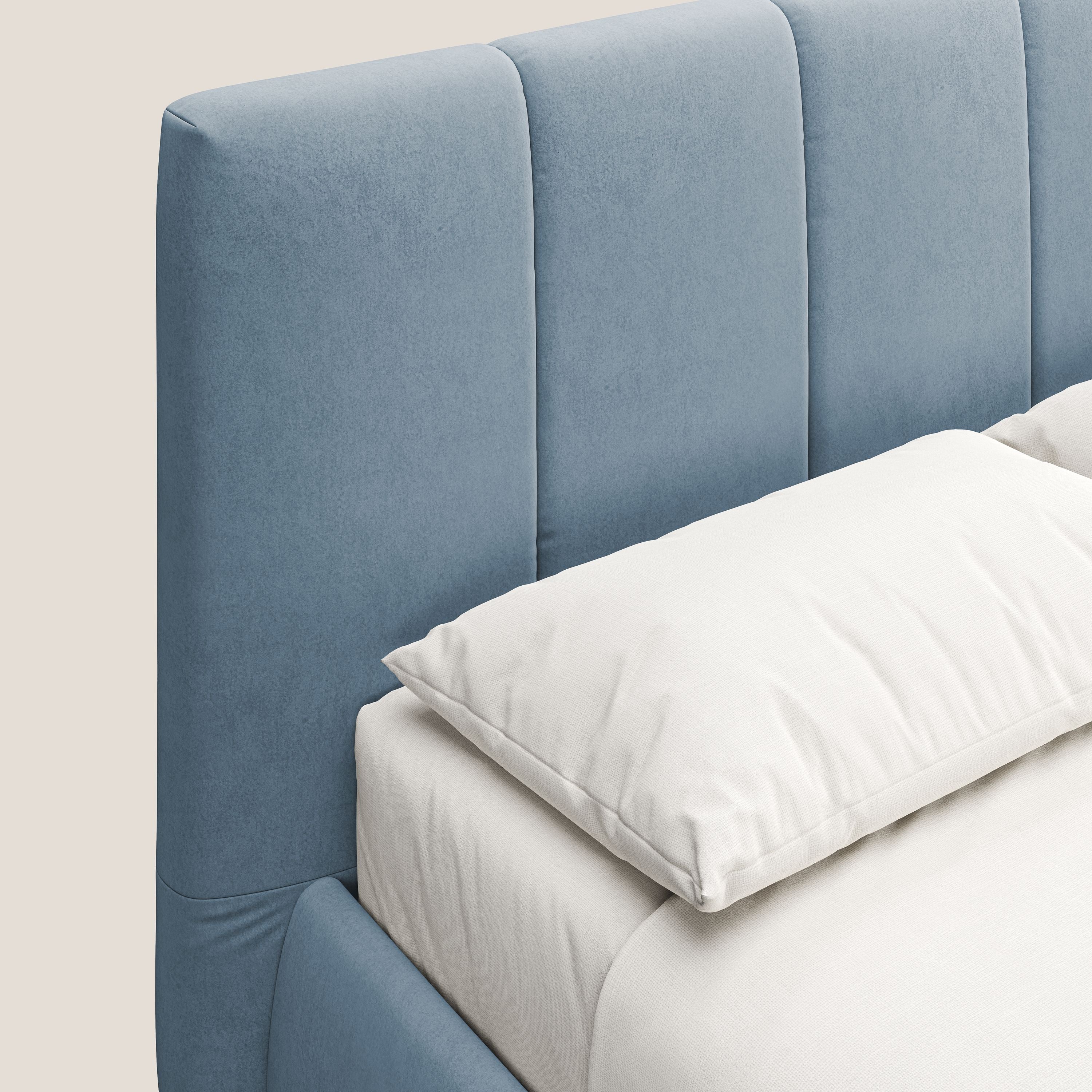 Laura letto imbottito contenitore e sfoderabile in microfibra velluto impermeabile T09 carta da zucchero - divani.store