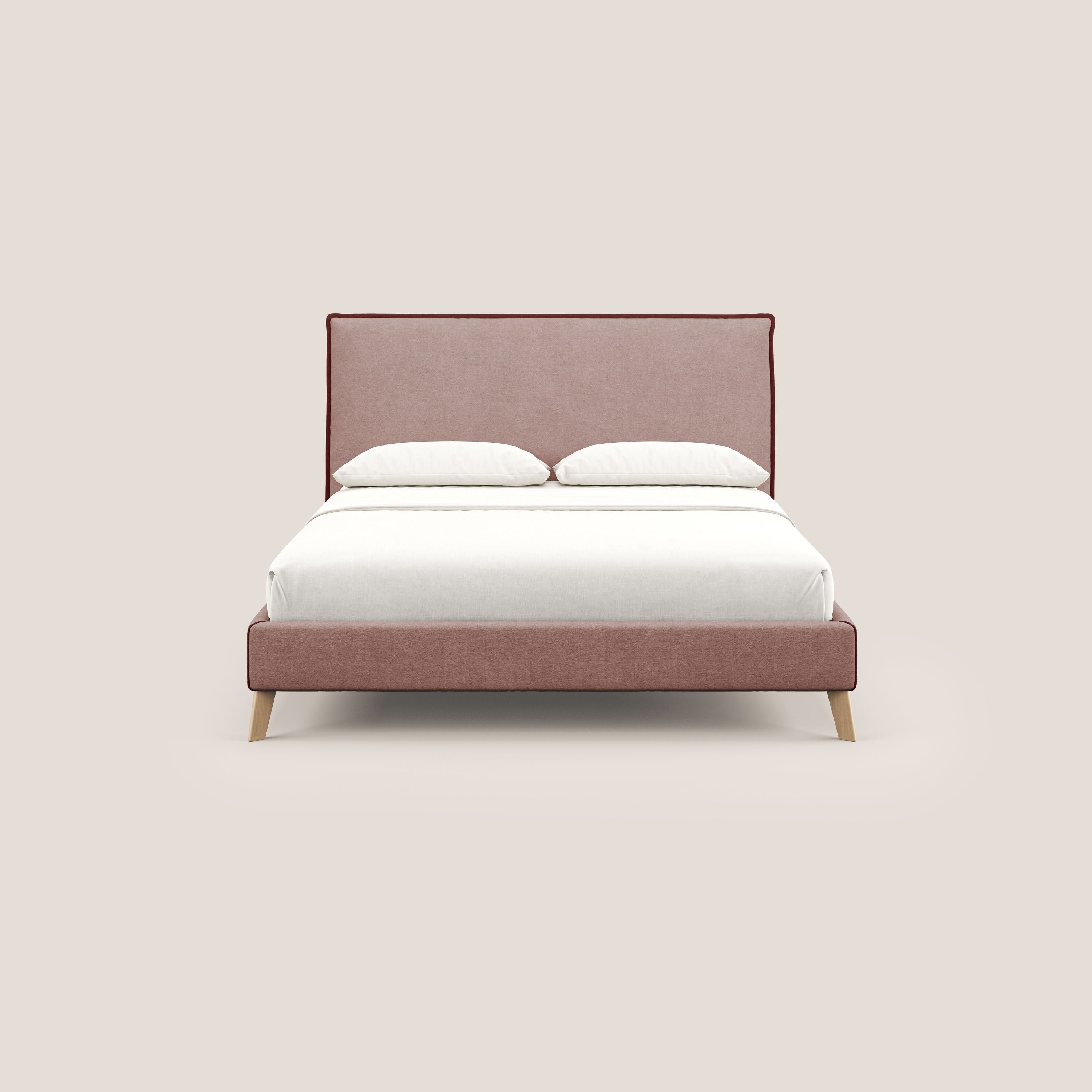 Leila letto imbottito con piedini legno in tessuto smacchiabile T17 rosa - rosso - divani.store