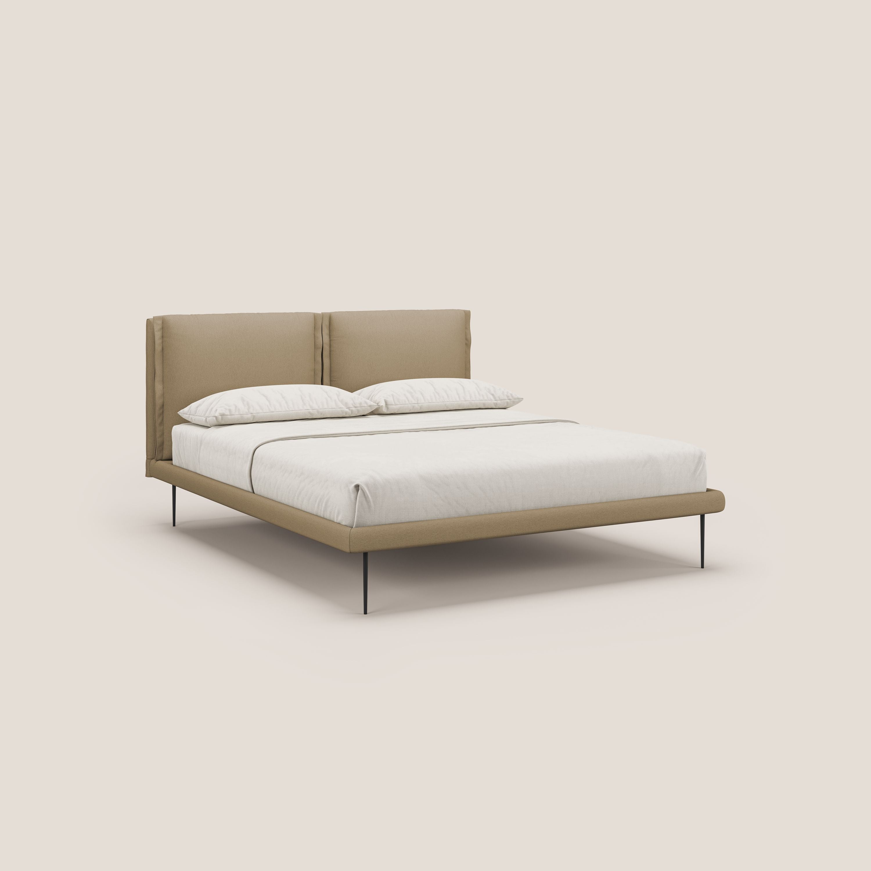 Noah letto con cuscini regolabili e piedi alti in metallo in tessuto smacchiabile T05 beige - divani.store