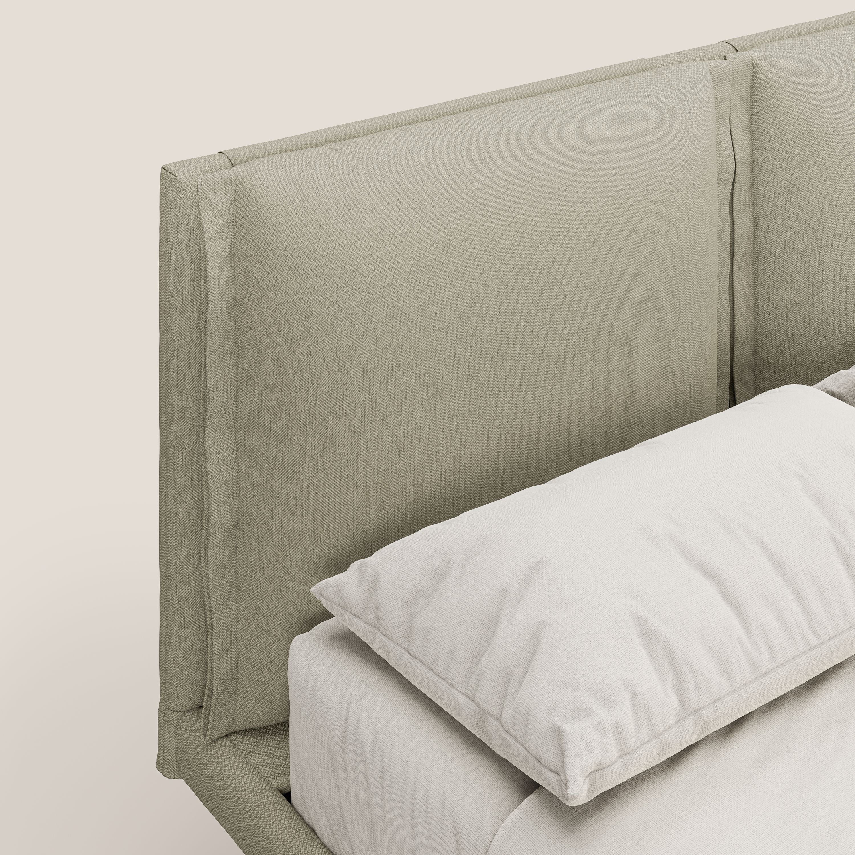 Noah letto con cuscini regolabili e piedi alti in metallo in tessuto smacchiabile T05 panna - divani.store