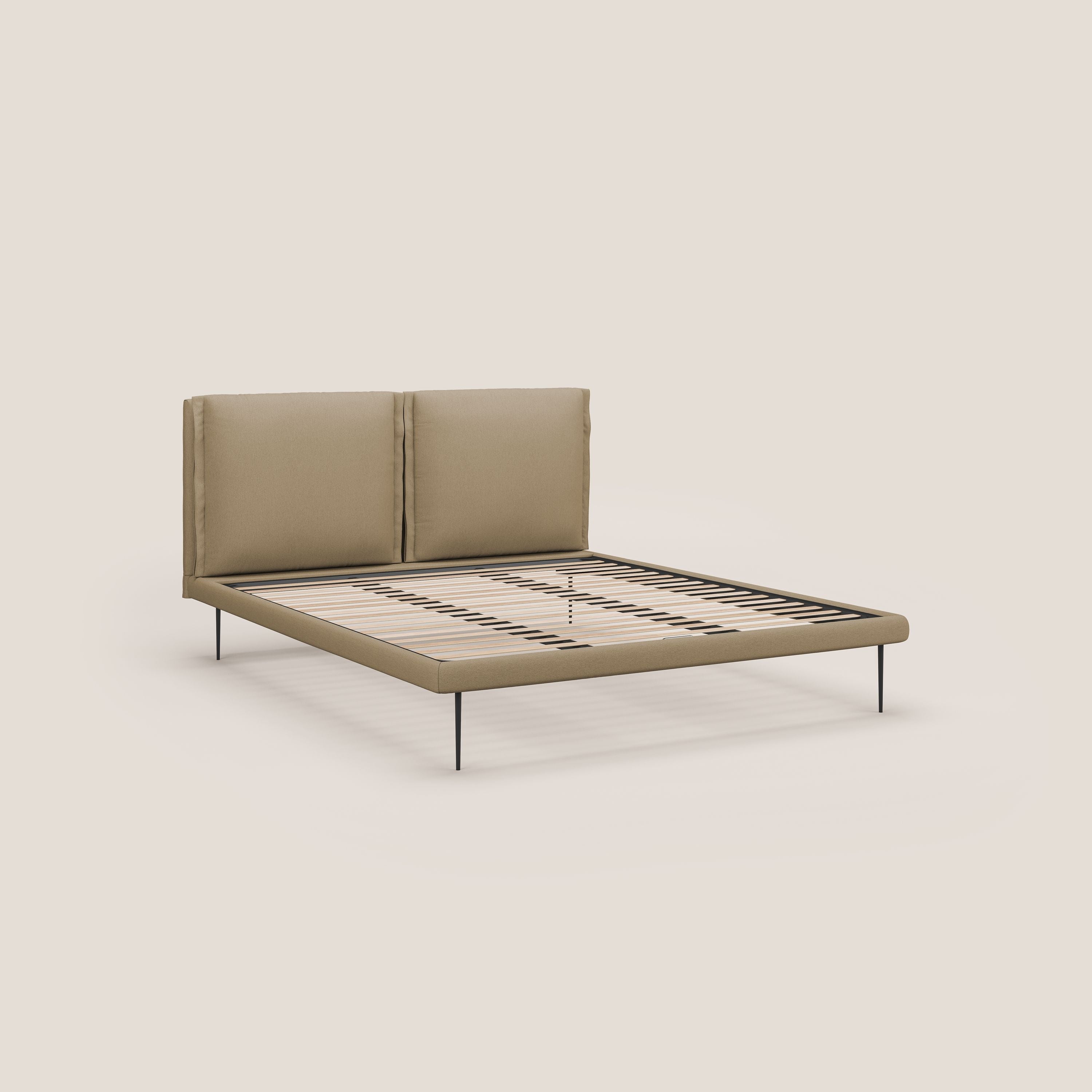 Noah letto con cuscini regolabili e piedi alti in metallo in tessuto smacchiabile T05 beige - divani.store