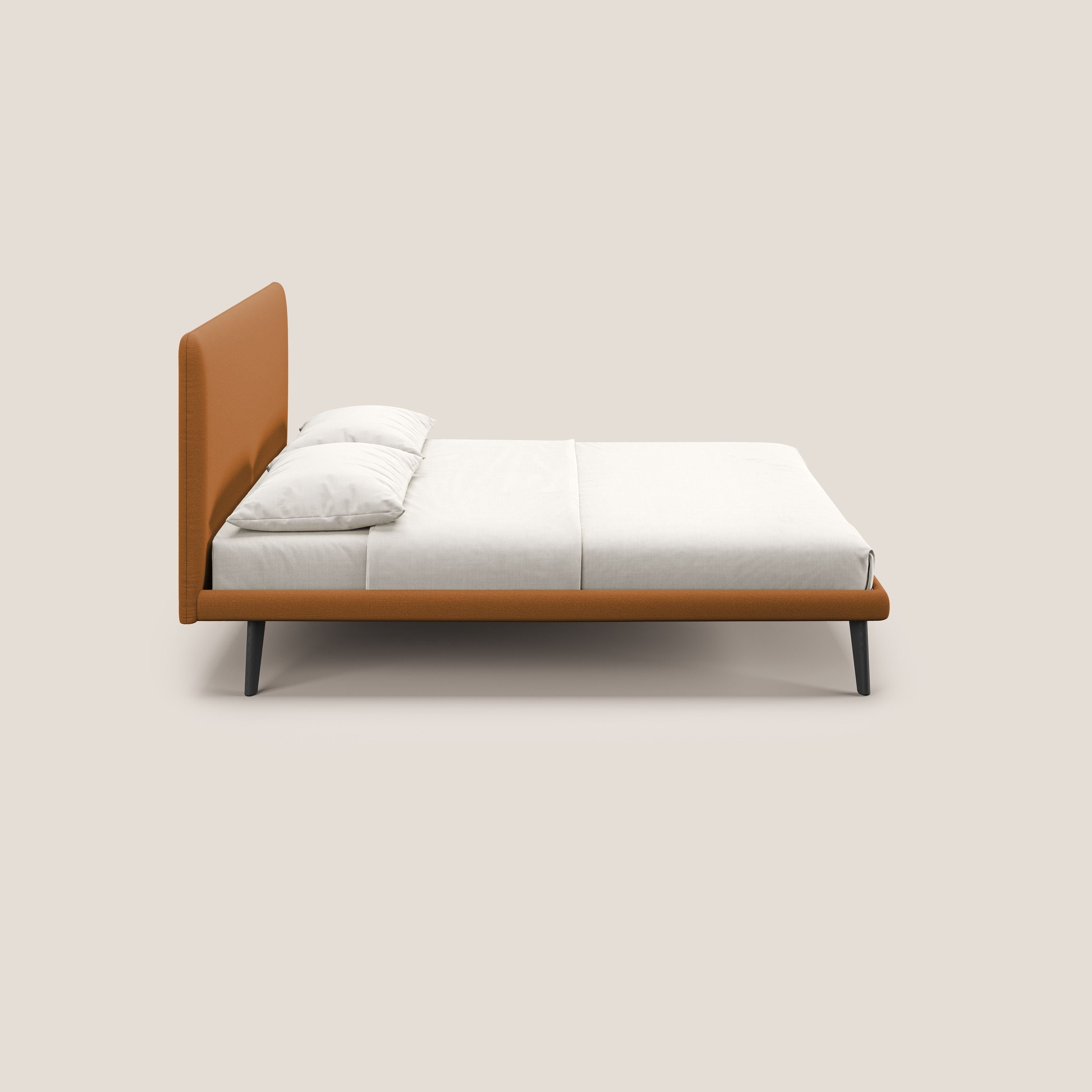 Noel letto minimal scandinavo con piedi in mogano e tessuto fiammato impermeabile T19 arancio - divani.store