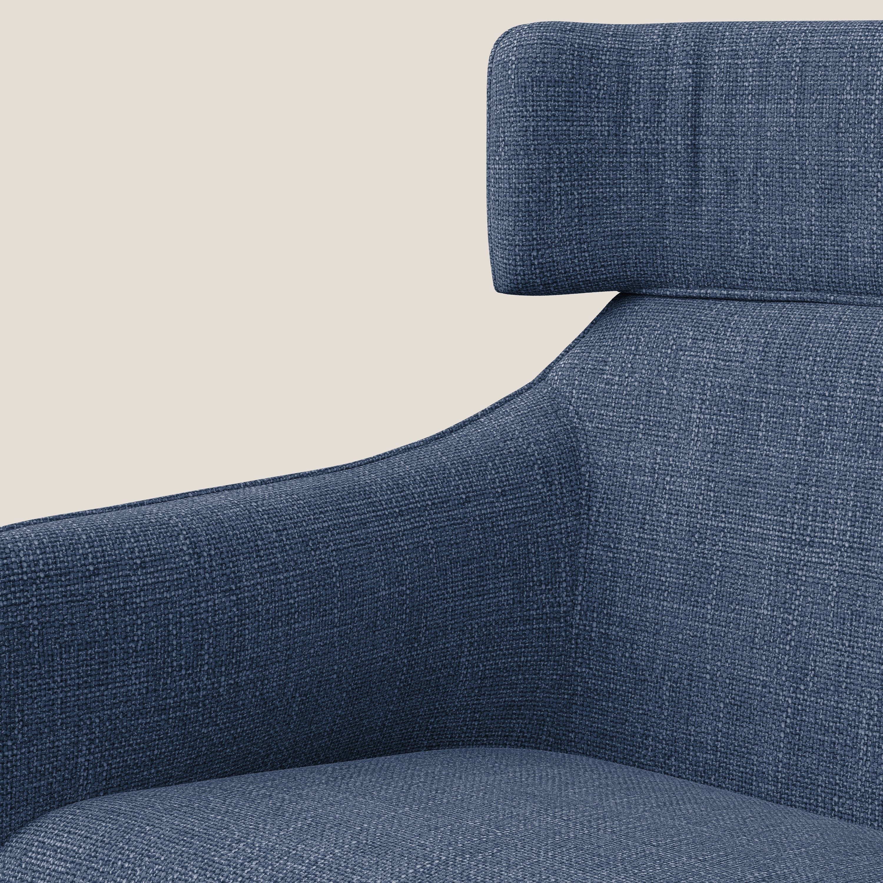 Zelda Poltroncina dal design moderno in morbido tessuto impermeabile T06 blu - divani.store