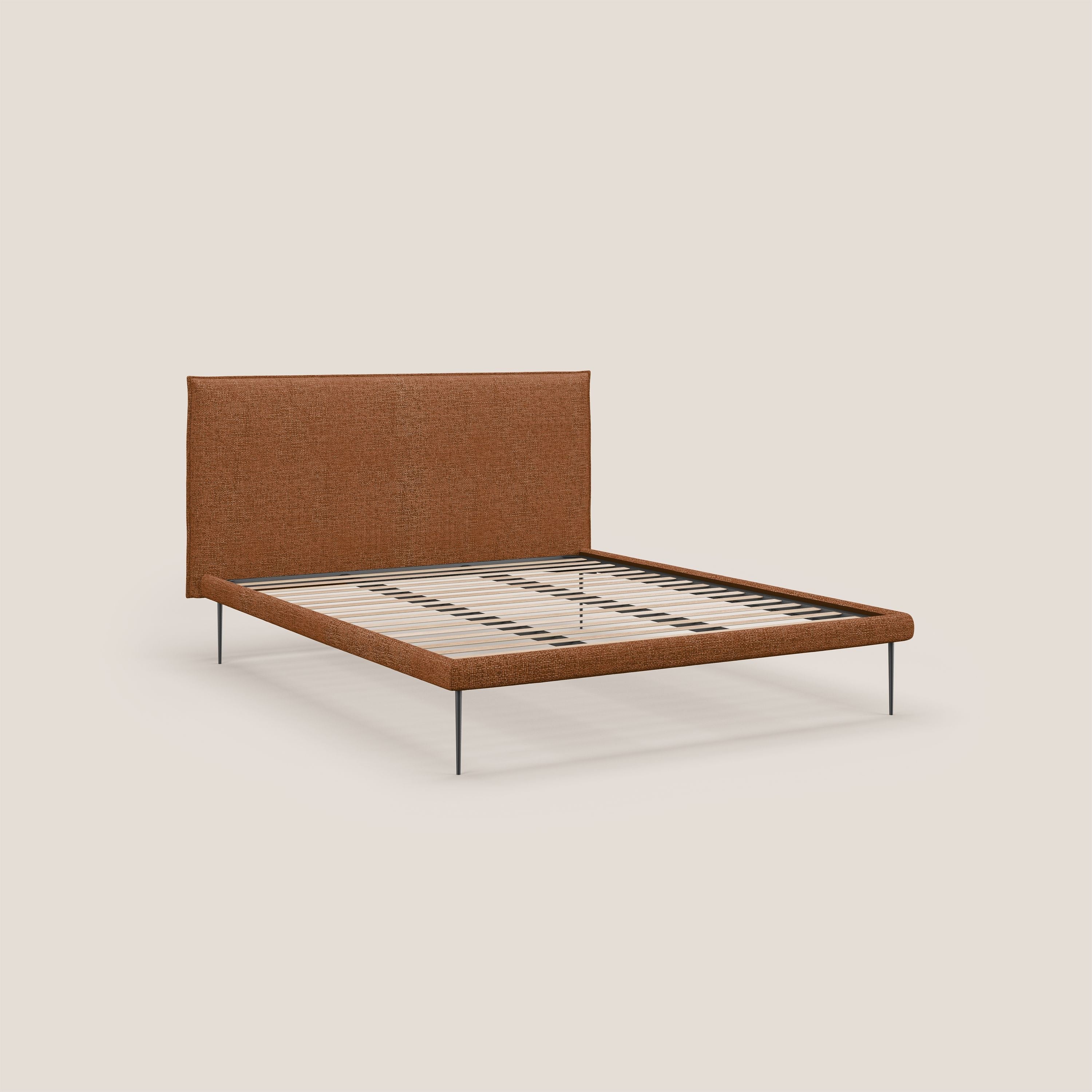 Theo letto imbottito moderno sfoderabile con piedi alti in metallo in tessuto impermeabile T10 arancio - divani.store