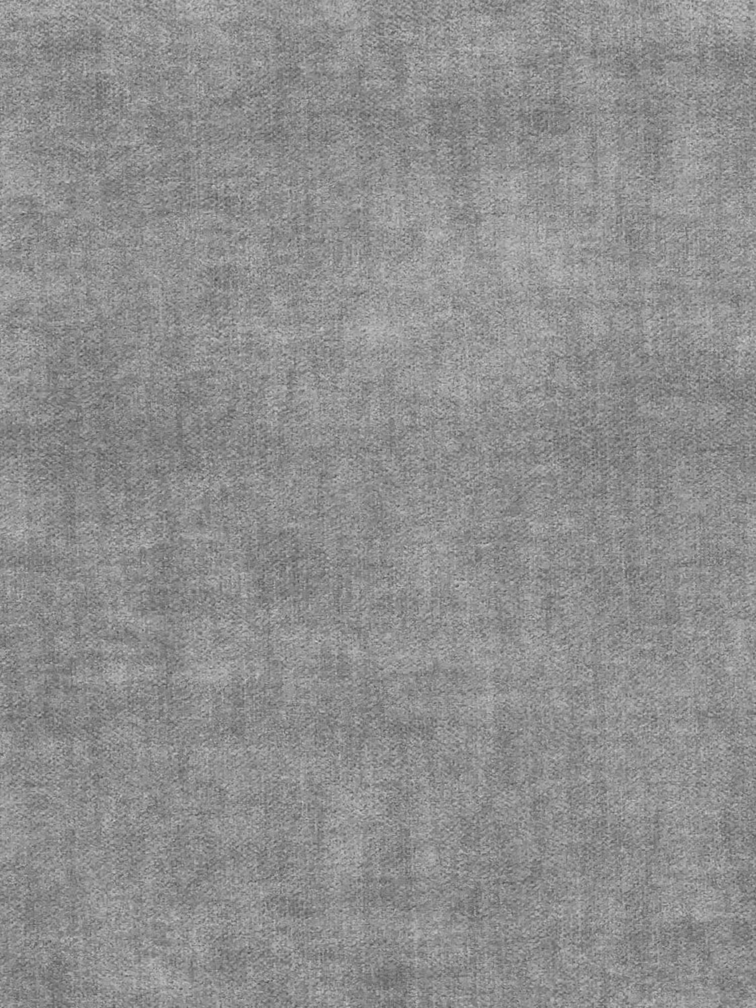Un primo piano della trama grigia, leggermente irregolare, del divano Titano a 2 posti estraibile con poggiatesta reclinabili in tessuto smacchiabile Oeko-Tex® di Divani.Store. Il tessuto presenta sottili variazioni di tonalità che conferiscono un aspetto morbido e naturale. Non vi sono motivi distinti: solo una superficie tessile omogenea su tutta l’immagine.