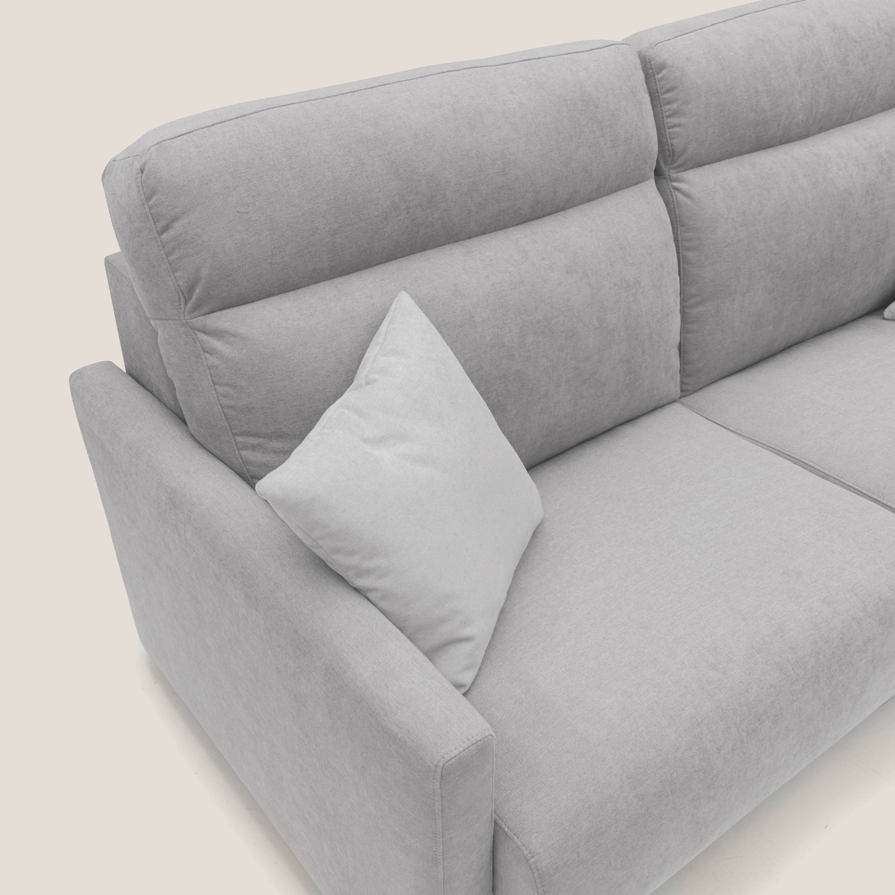 Margot Divano letto matrimoniale con schienale morbido alto in tessuto T02 grigio chiaro - divani.store