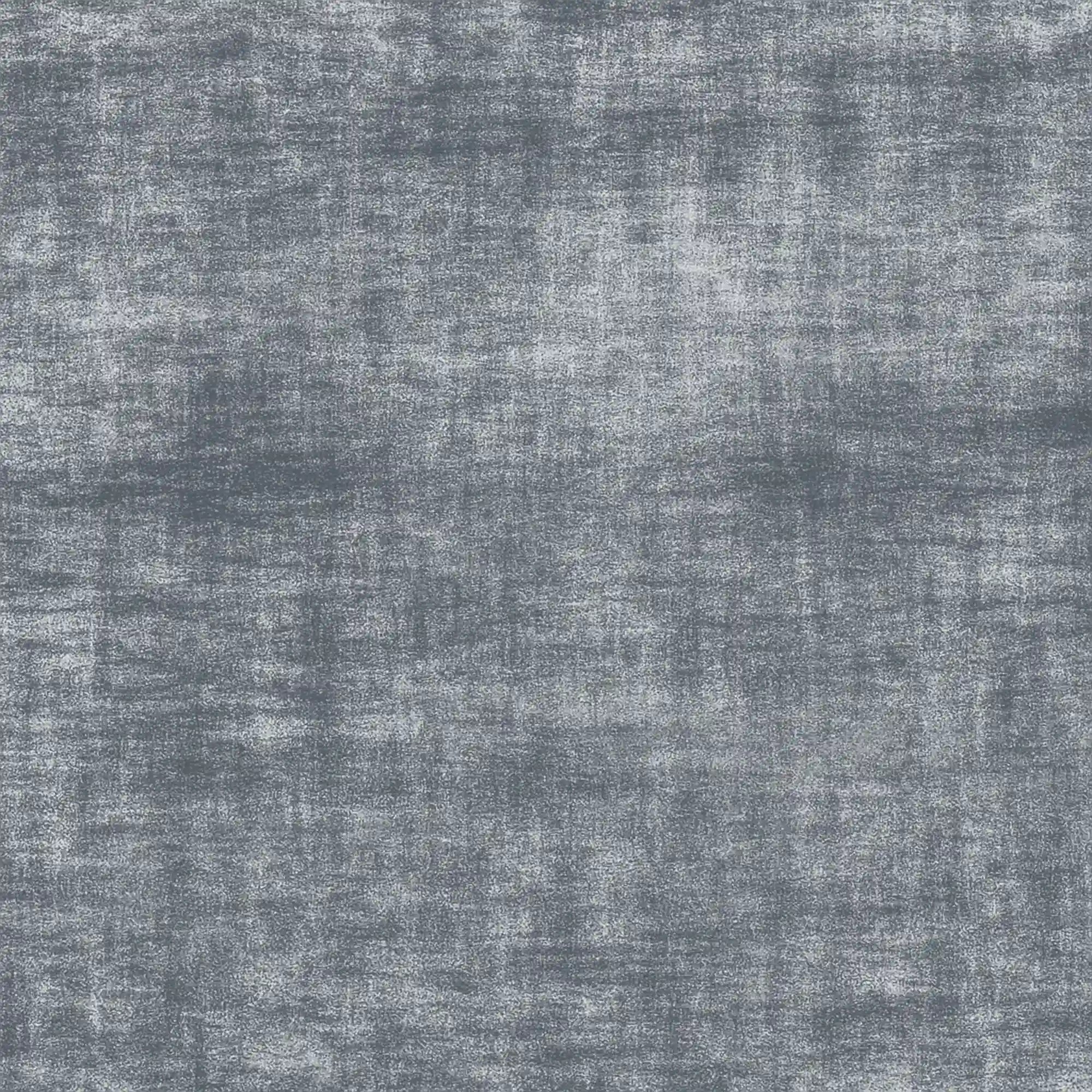 AURO di Letti.store è realizzato in morbida ciniglia certificata Oeko-Tex®, caratterizzata da una miscela di tonalità di grigio e da un effetto leggermente consumato: ideale per impreziosire un letto moderno o un'elegante testiera capitonné grazie alla sua superficie strutturata, simile a una nuvola, su tutta la superficie.
