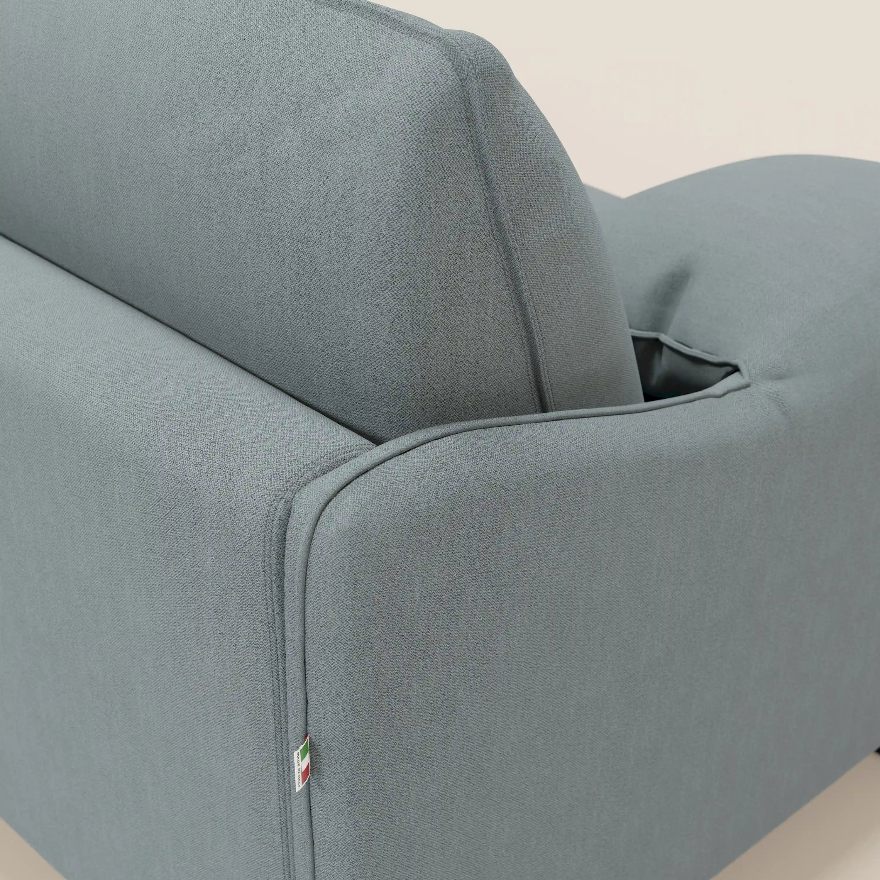 Primula divano letto con materasso alto 18 cm - braccioli mobili e tessuto smacchiabile T05 - divani.store