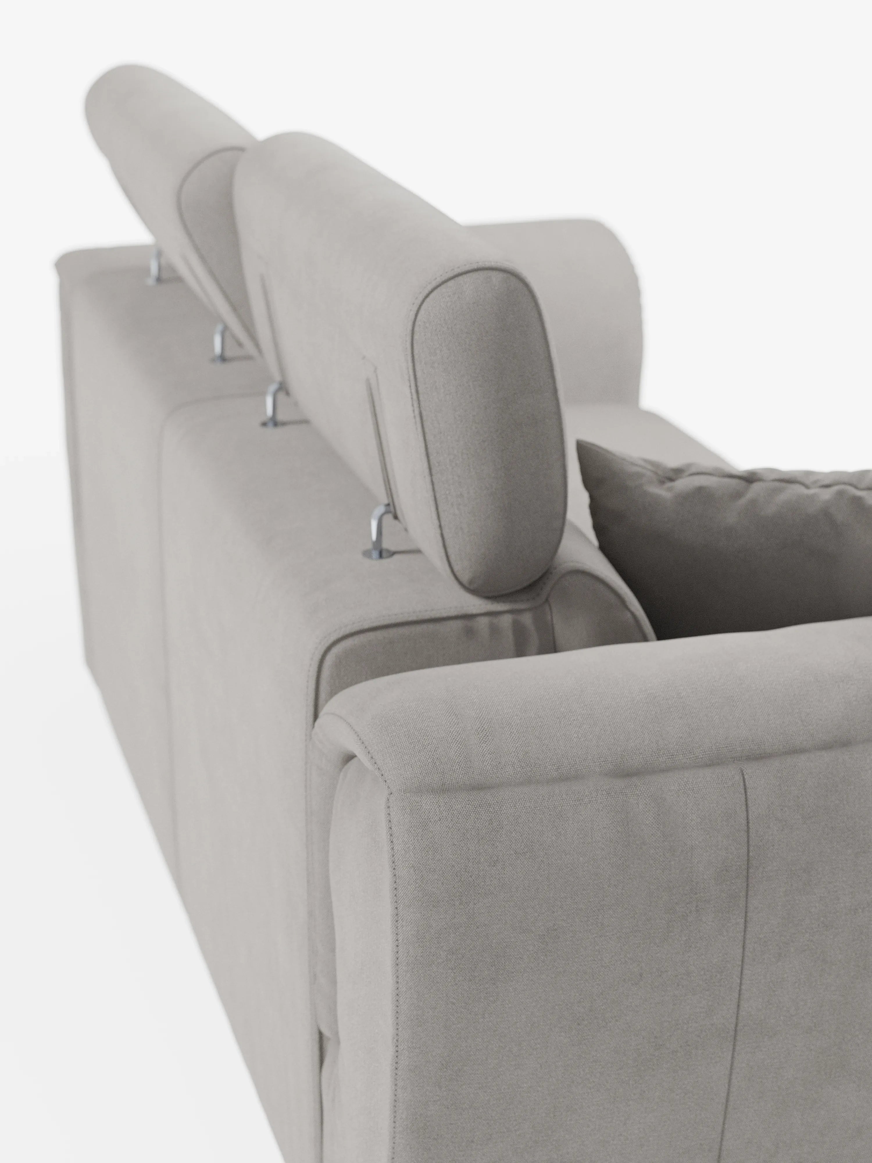 Il divano a 2 posti estraibile Titano, di colore grigio chiaro, di Divani.Store, è raffigurato con i poggiatesta regolabili e sollevati verso l’alto. Gli schienali spessi e rettangolari e le linee pulite creano un look elegante, mentre su una delle sedute è appoggiato un cuscino coordinato. Lo sfondo è bianco a tinta unita. Questo divano moderno è dotato di poggiatesta reclinabili ed è rivestito in tessuto antimacchia certificato Oeko-Tex®.