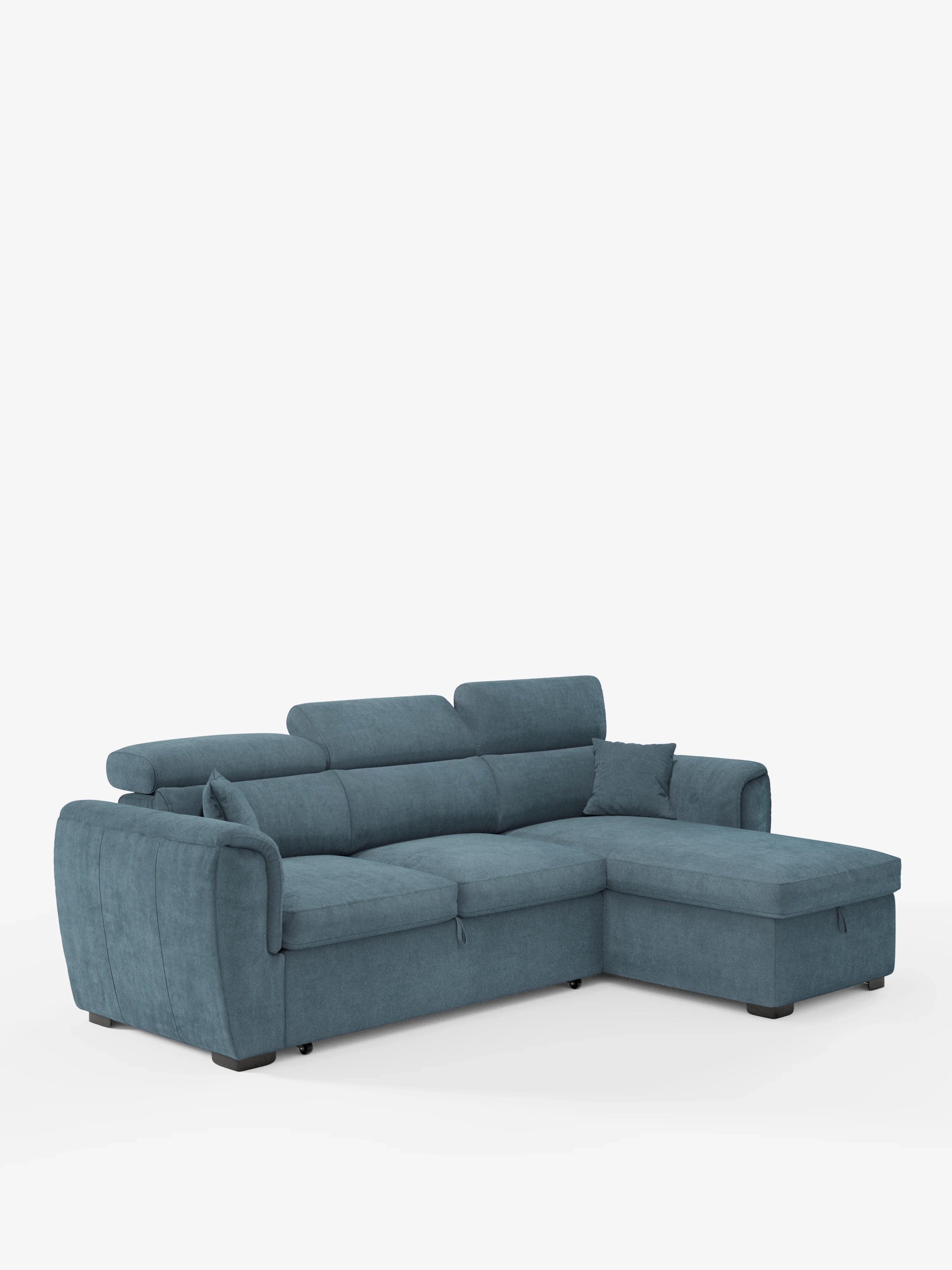 Vi presentiamo il divano letto con penisola reversibile contenitore Titano di Divani.Store: un divano componibile contemporaneo di colore blu, rivestito in morbido tessuto antimacchia. Caratterizzato da morbidi cuscini, un design a L con una spaziosa chaise longue reversibile che ricorda un divano con chaise longue, poggiatesta reclinabili e un elemento estraibile per un comfort ancora maggiore. L'elegante divano moderno poggia su corte gambe nere ed è presentato su uno sfondo bianco a tinta unita.