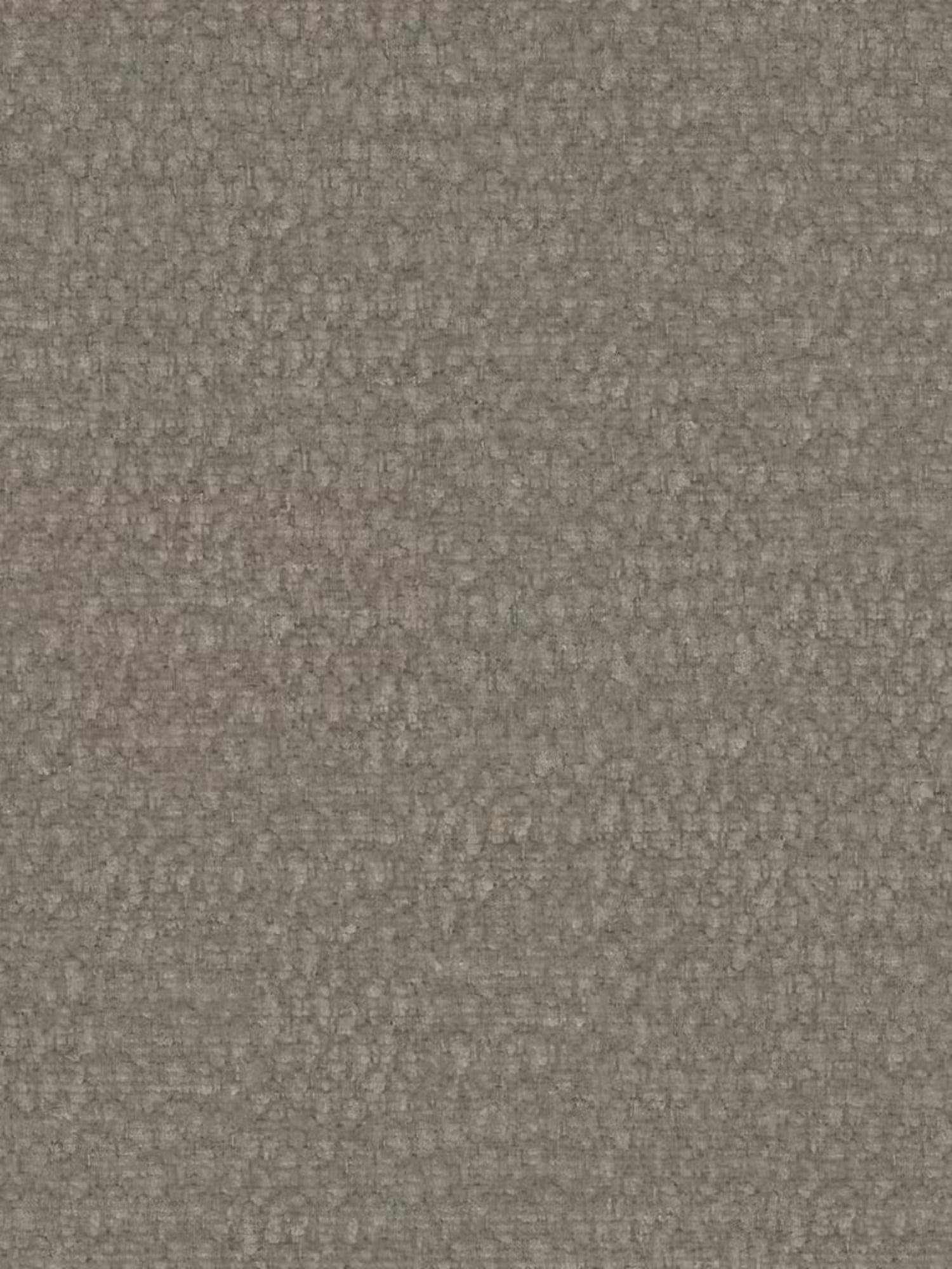 Primo piano di un tappeto color tortora dalla trama ruvida, posato sotto la sedia moderna Talia, imbottita in morbido tessuto ciniglia OEKO-TEX® di Divani.Store; le fibre intrecciate a trama fitta creano una superficie uniforme con sottili riflessi nel filato e nella trama.
