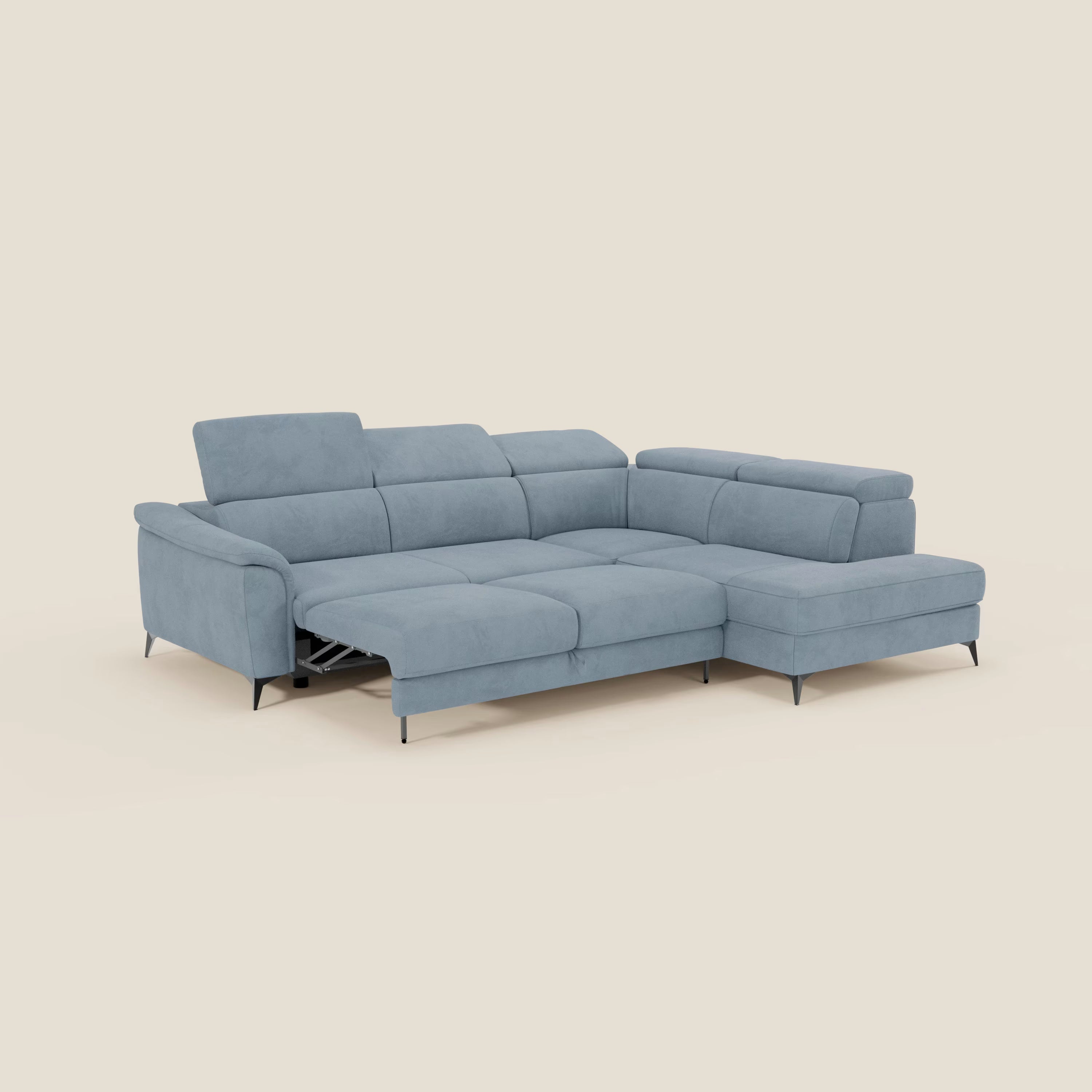 Arcos Ecksofa – hohe Füße und verstellbare Kopfstützen aus wasserfester Mikrofaser T11 baby blau