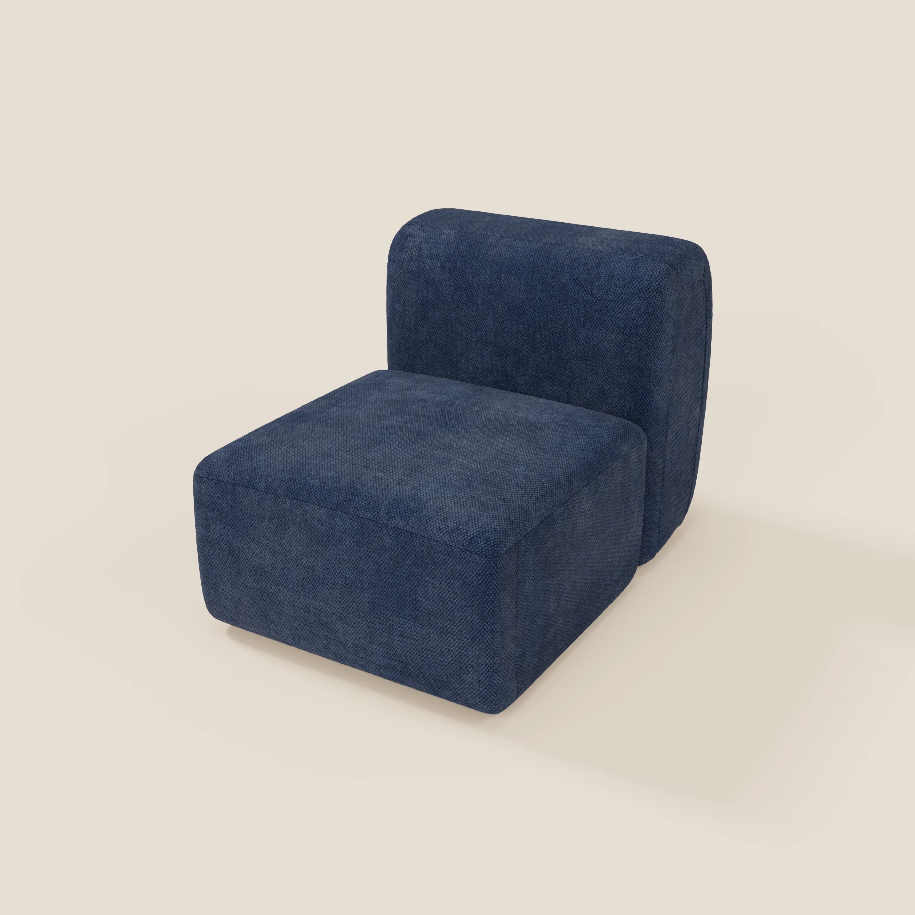 Il BonBon modulo centrale 70 cm - Grande Fratello edition blu navy di Divani.Store è una sedia moderna senza braccioli con un'imbottitura in feltro blu navy, ideale per i divani componibili. È caratterizzata da una base beige chiaro senza gambe o struttura visibili.