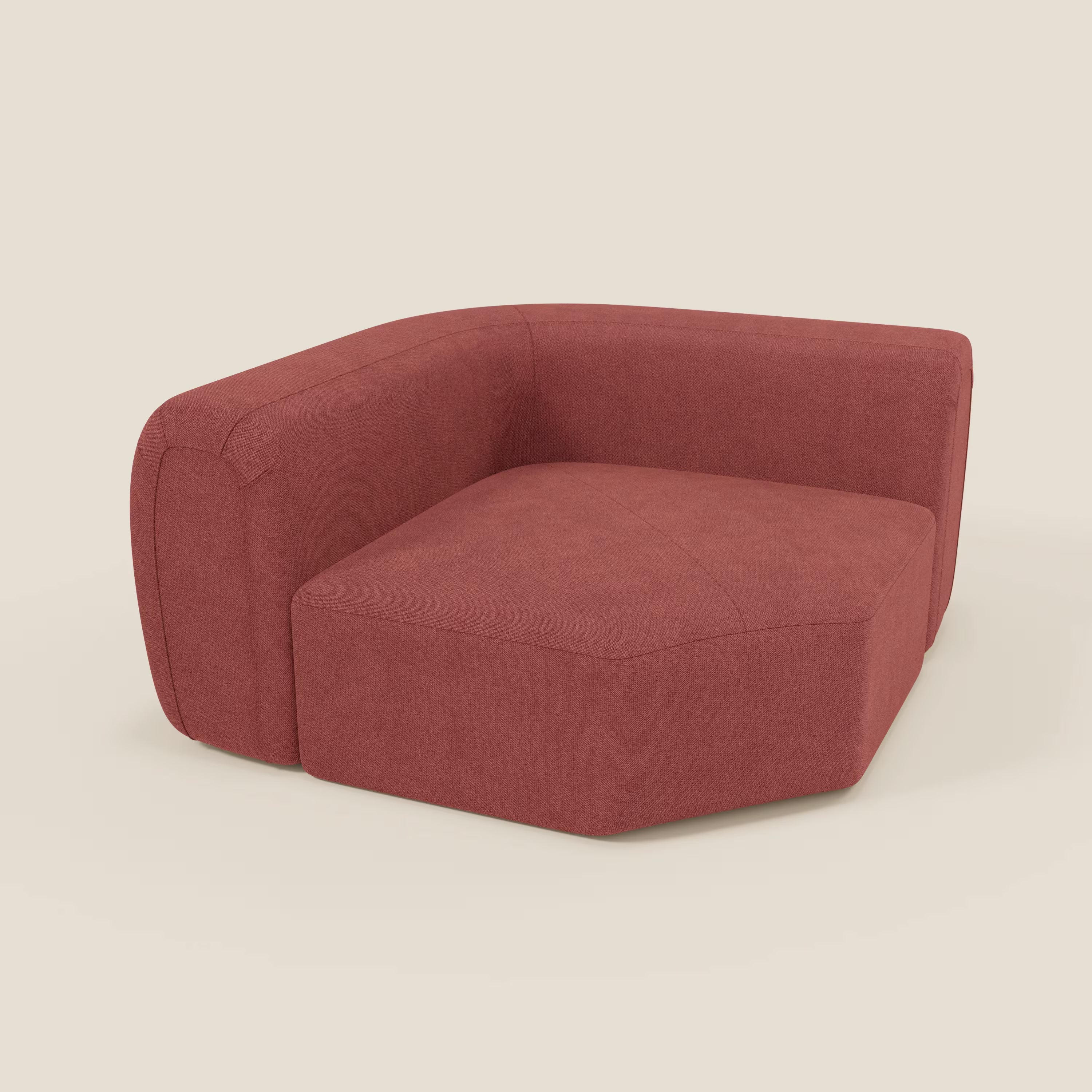 Il Bonbon Modulo angolare di Divani.Store è un moderno divano componibile in tessuto smacchiabile T23 rosso ciliegia, con schienale basso, cuscino di seduta spesso e linee angolari pulite, presentato su uno sfondo chiaro.