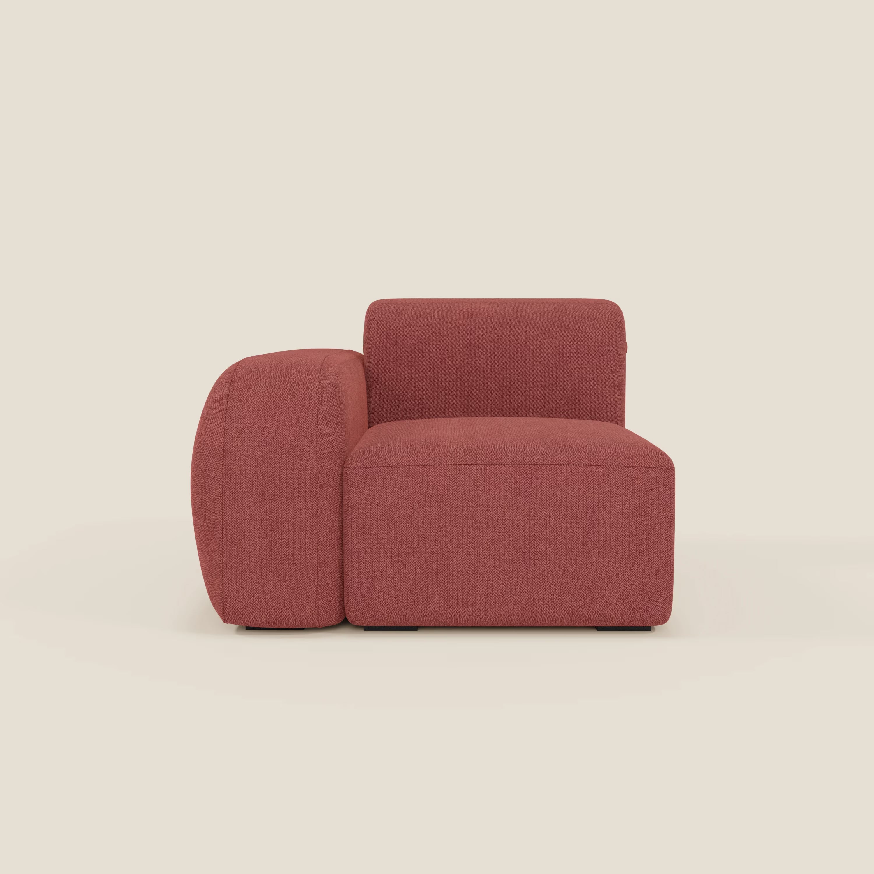 BonBon modulo terminale 105 cm sinistro di Divani.Store è una moderna poltrona lounge senza braccioli con ampio schienale sinistro, rivestita in tessuto antimacchia T23 rosso ciliegia e caratterizzata da un design minimalista e geometrico.