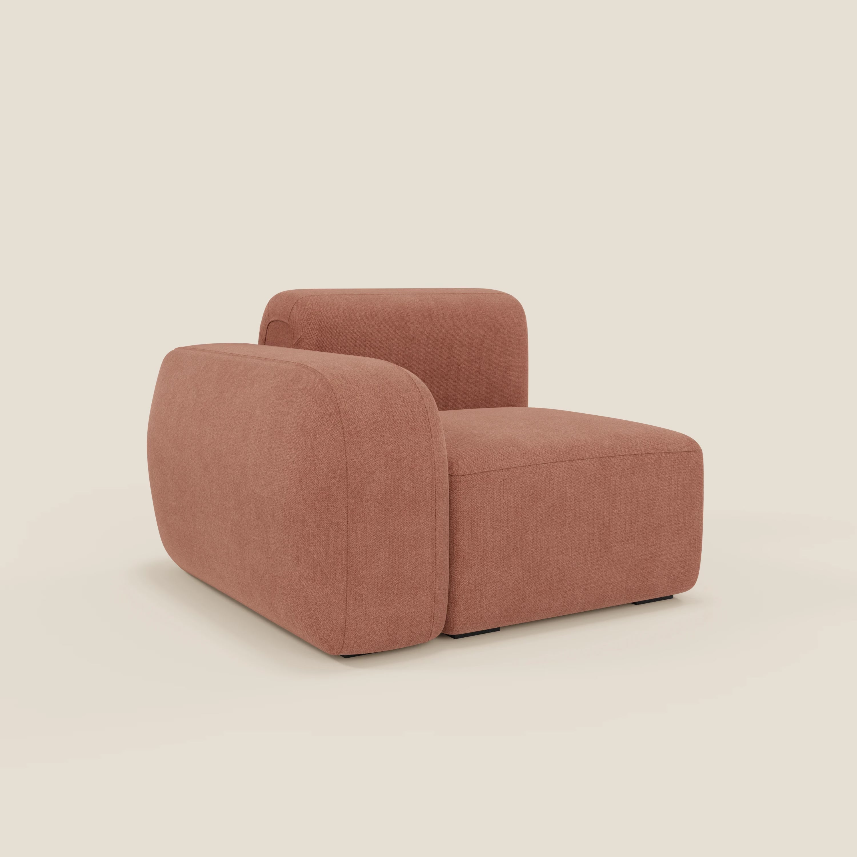 BonBon modulo terminale 105 cm di Divani.Store è una poltrona moderna senza braccioli con bordi arrotondati e un'imbottitura spessa e smacchiabile T23 pesca, che offre un design minimalista ispirato al divano Bonbon.