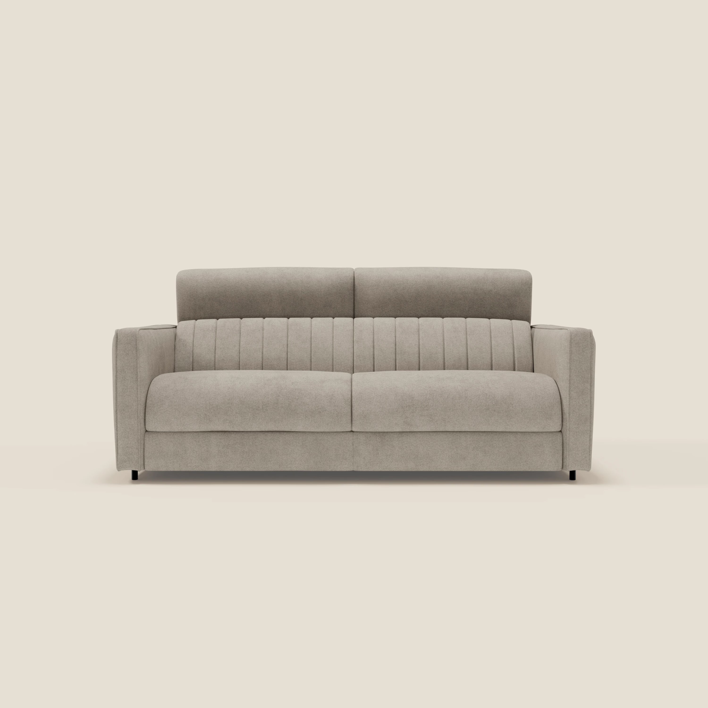Il Nivon Divano letto moderno di Divani.Store è caratterizzato da un tessuto impermeabile beige T25, un materasso da 16 cm di altezza, un poggiatesta regolabile e un design elegante e minimalista con gambe corte nere: comfort e stile perfetti per gli spazi moderni.