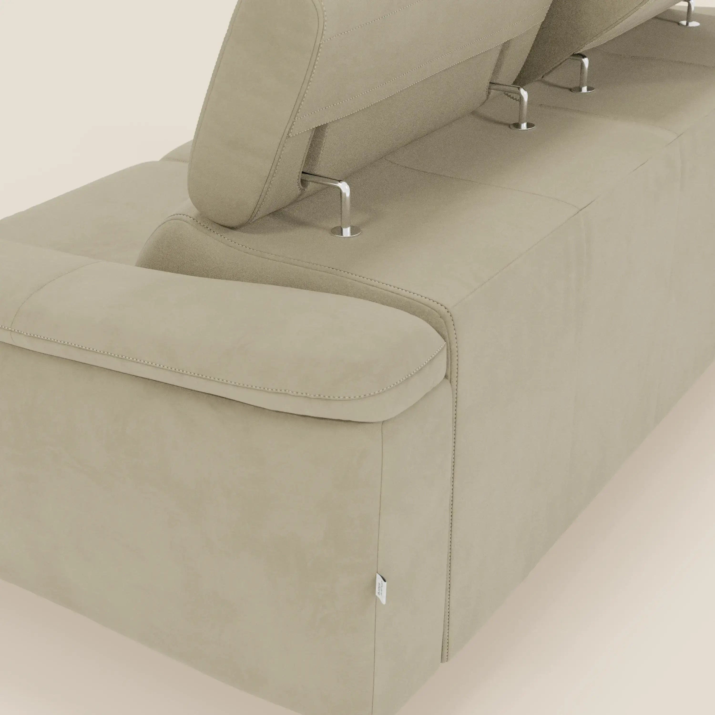 Arcos 3-Sitzer-Sofa – hohe Füße und verstellbare Kopfstützen aus wasserabweisender Mikrofaser T11 beige
