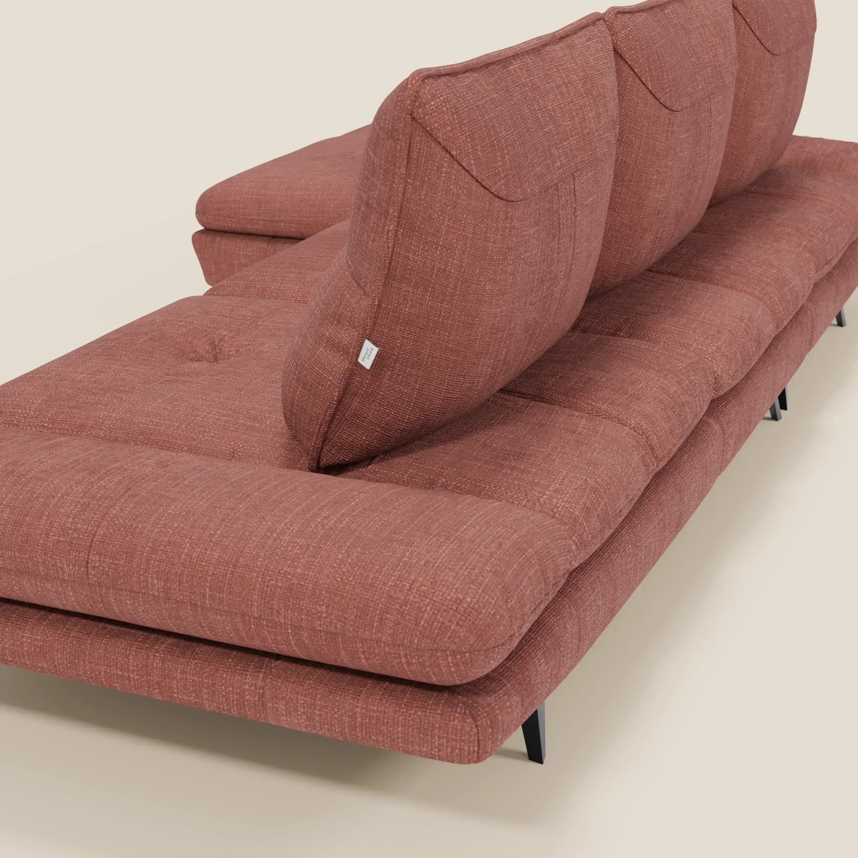 Ardex Sofa mit Halbinsel – verschiebbare Rückenlehnen und verstellbare Armlehnen aus elegantem, wasserfestem Stoff T06 koralle