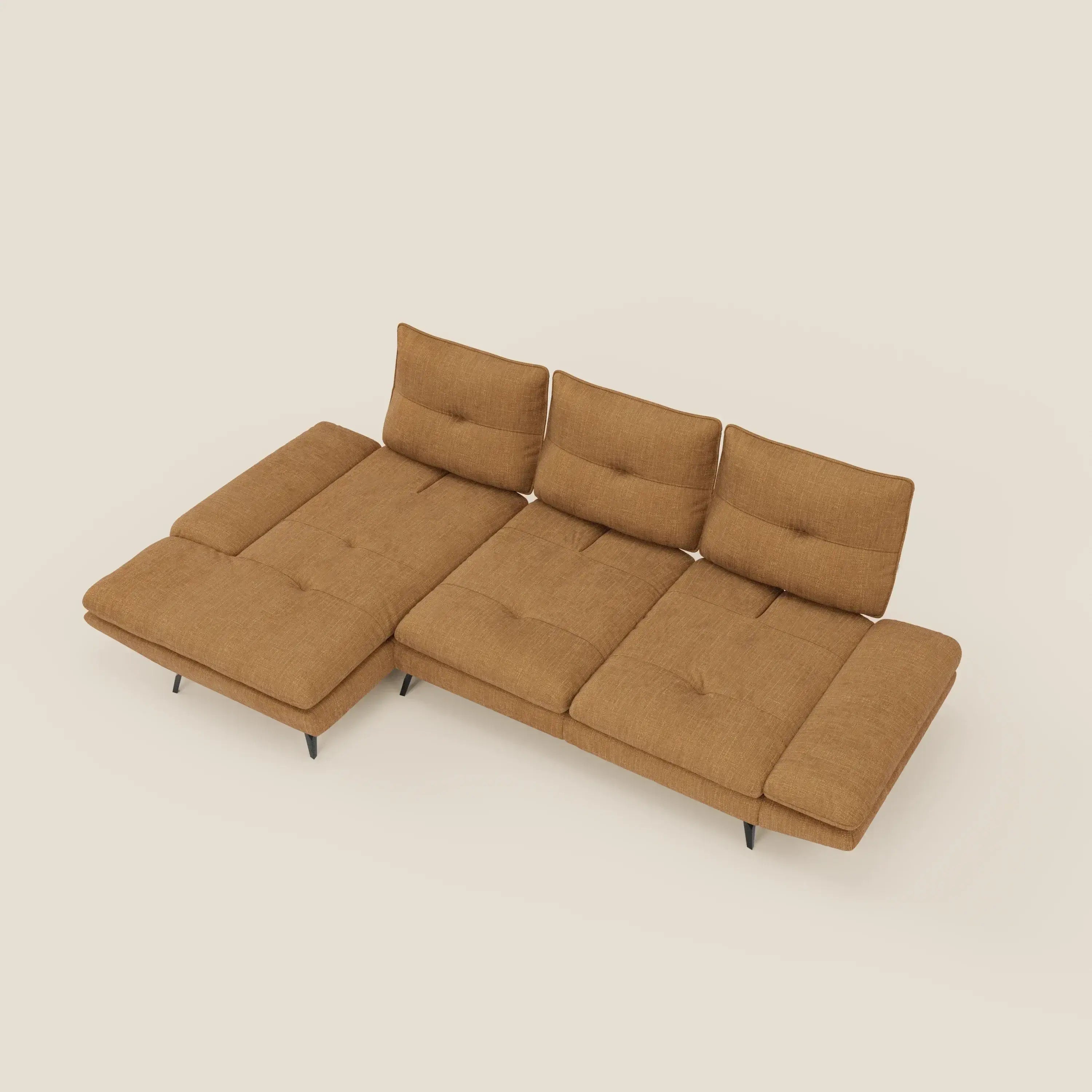 Ardex Sofa mit Halbinsel – verschiebbare Rückenlehnen und verstellbare Armlehnen aus elegantem, wasserfestem Stoff T06 ocker