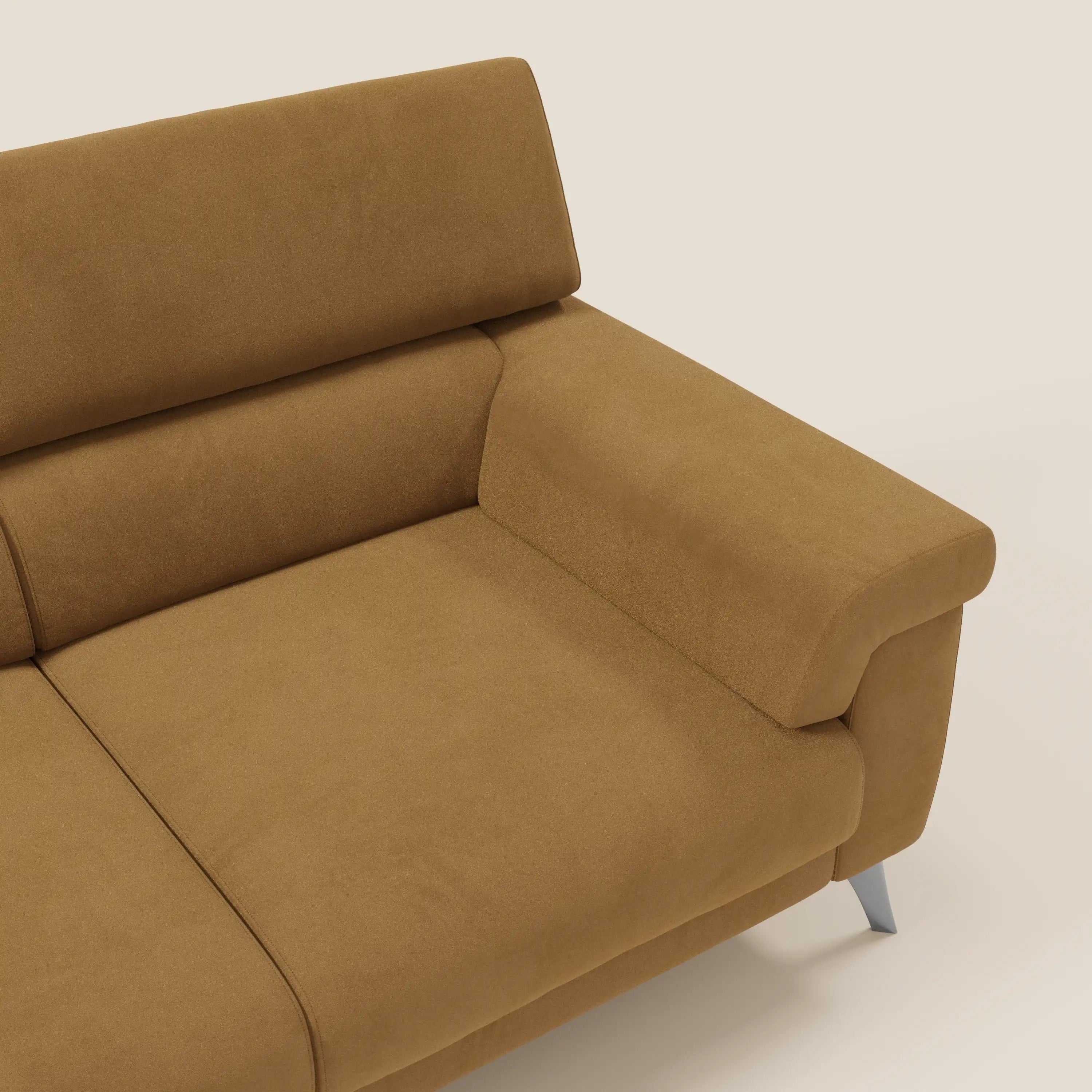 Raffaello Sofa mit 3 ausziehbaren Sitzen und verstellbaren Kopfstützen aus waschbarer Mikrofaser T11 lederfarben