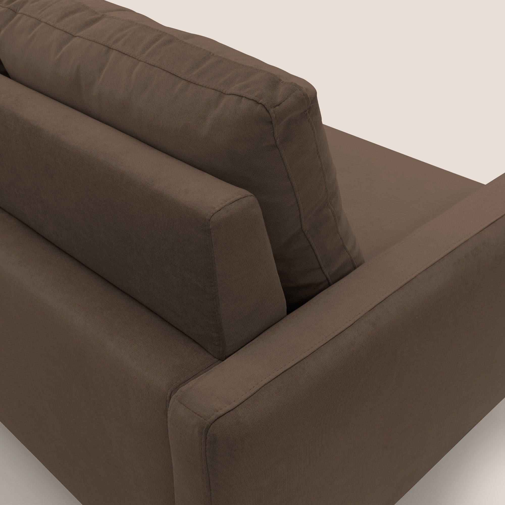 Matisse Sofa mit 3 ausziehbaren Sitzen und Rückenlehnen aus Gänsedaunen in abwaschbarem Stoff T17