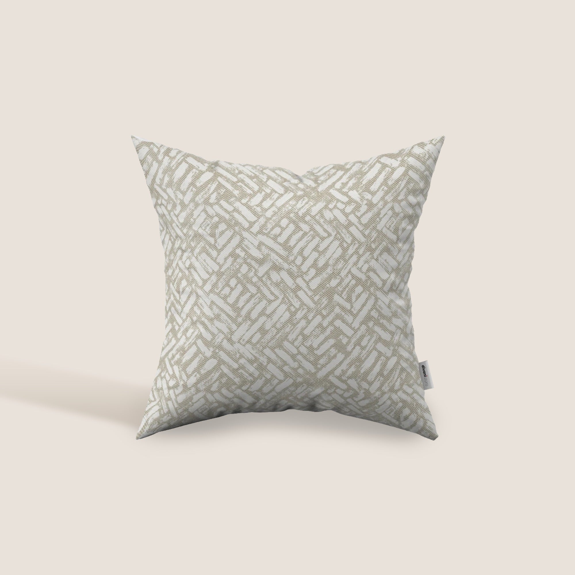 Brick cuscino geometrico disponibile in diversi colori realizzato in tessuto Idrorepellente - divani.store